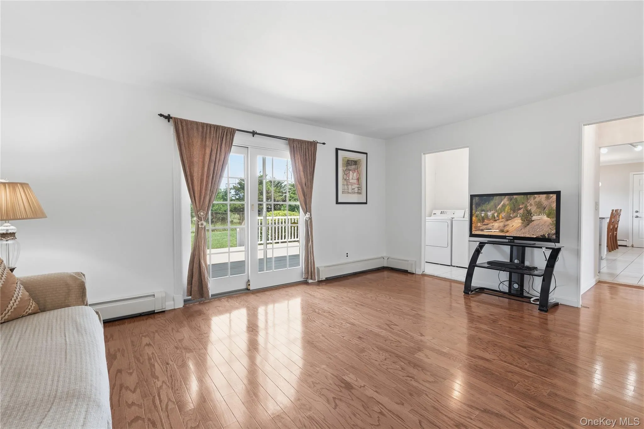 6 Carol Court, Brookhaven, NY, 4 Bedrooms Bedrooms, 9 Rooms Rooms,2 BathroomsBathrooms,Residential,For Rent,Carol,0,1012133 6 Carol Court, Brookhaven, NY, 4 Bedrooms Bedrooms, 9 Rooms Rooms,2 BathroomsBathrooms,Residential,For Rent,Carol,0,1012133