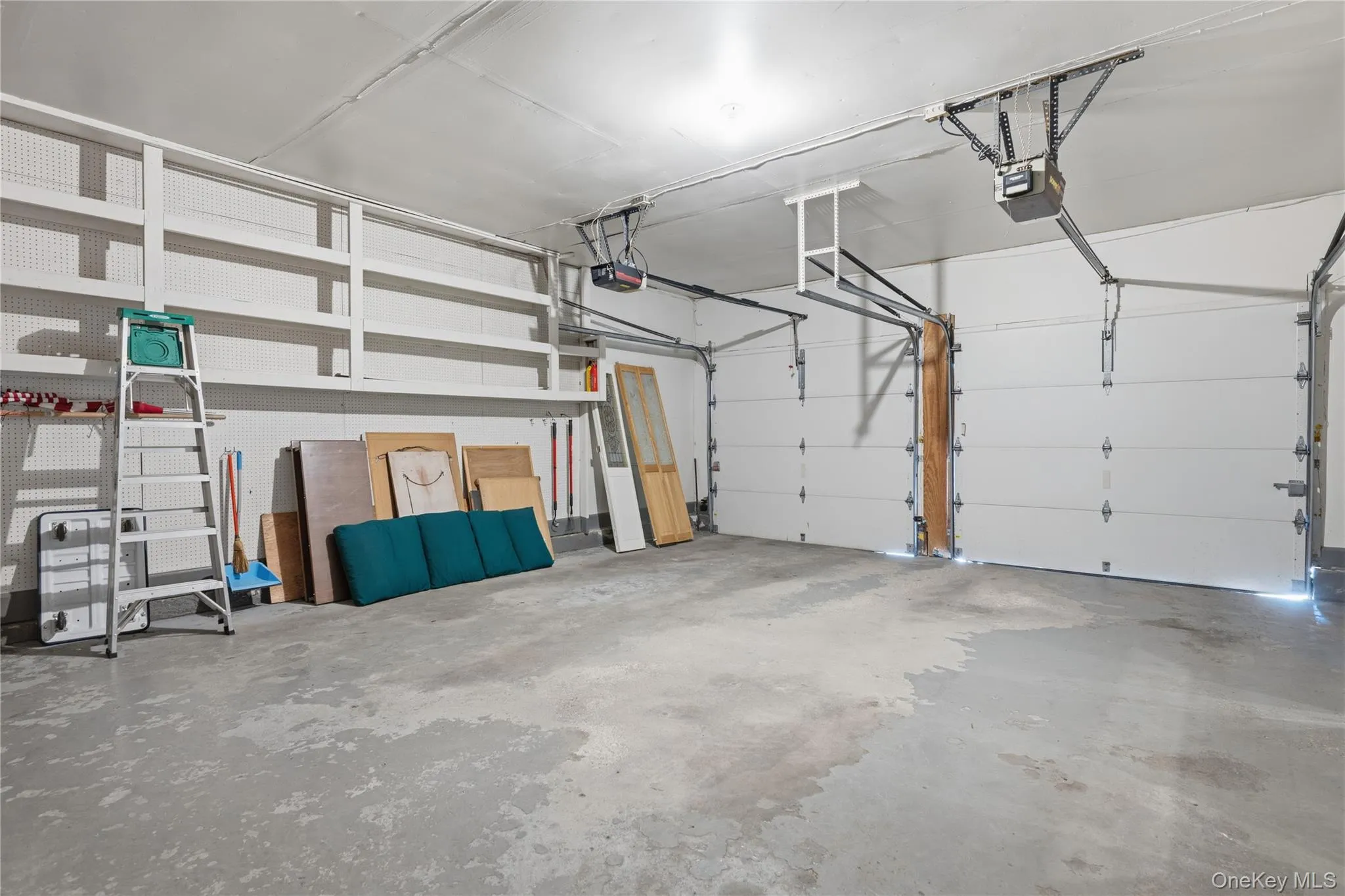 6 Carol Court, Brookhaven, NY, 4 Bedrooms Bedrooms, 9 Rooms Rooms,2 BathroomsBathrooms,Residential,For Rent,Carol,0,1012133 6 Carol Court, Brookhaven, NY, 4 Bedrooms Bedrooms, 9 Rooms Rooms,2 BathroomsBathrooms,Residential,For Rent,Carol,0,1012133