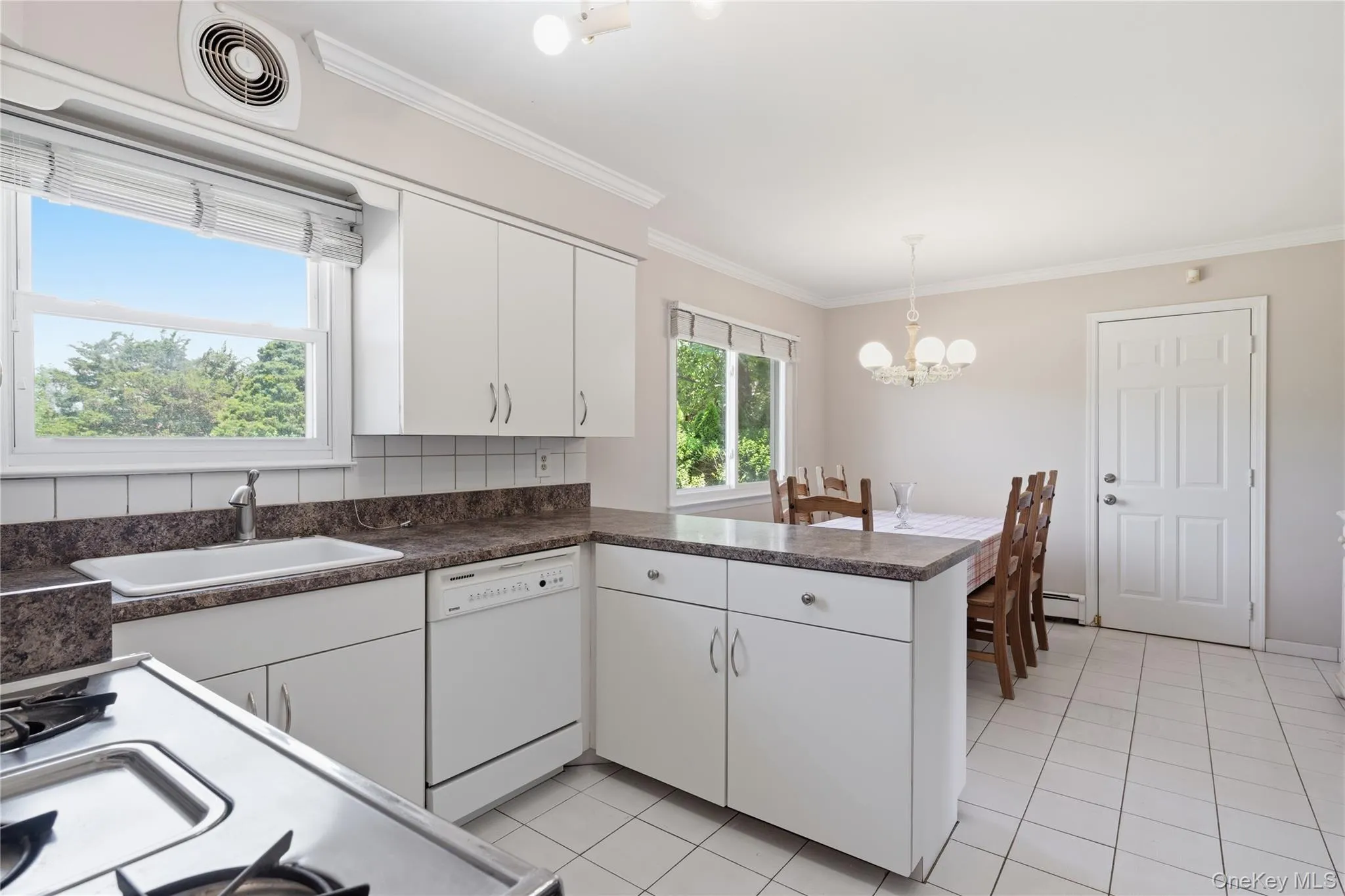 6 Carol Court, Brookhaven, NY, 4 Bedrooms Bedrooms, 9 Rooms Rooms,2 BathroomsBathrooms,Residential,For Rent,Carol,0,1012133 6 Carol Court, Brookhaven, NY, 4 Bedrooms Bedrooms, 9 Rooms Rooms,2 BathroomsBathrooms,Residential,For Rent,Carol,0,1012133