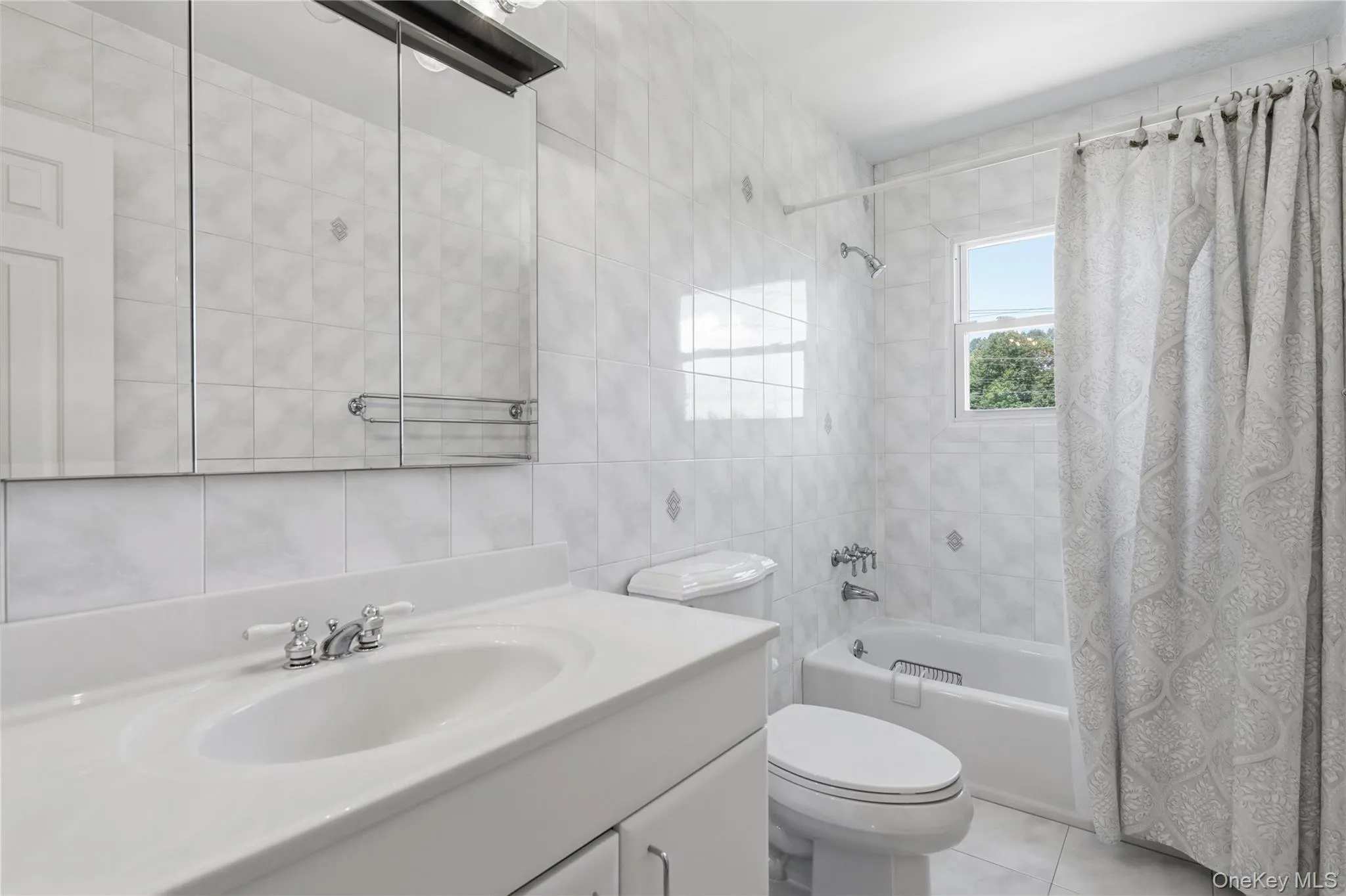 6 Carol Court, Brookhaven, NY, 4 Bedrooms Bedrooms, 9 Rooms Rooms,2 BathroomsBathrooms,Residential,For Rent,Carol,0,1012133 6 Carol Court, Brookhaven, NY, 4 Bedrooms Bedrooms, 9 Rooms Rooms,2 BathroomsBathrooms,Residential,For Rent,Carol,0,1012133