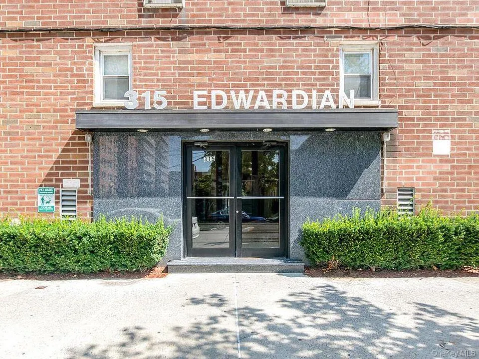 315 232 Street, New York, NY, 1 Bedroom Bedrooms, 4 Rooms Rooms,1 BathroomBathrooms,Residential,For Rent,232,0,1012134 315 232 Street, New York, NY, 1 Bedroom Bedrooms, 4 Rooms Rooms,1 BathroomBathrooms,Residential,For Rent,232,0,1012134