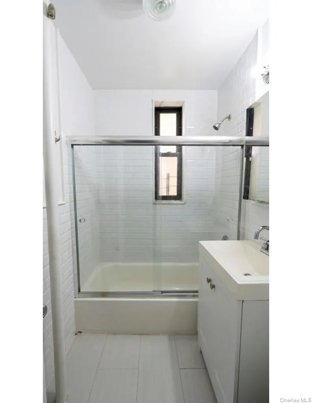 34-39 30th Street, New York, NY, 2 Bedrooms Bedrooms, 4 Rooms Rooms,1 BathroomBathrooms,Residential Lease,For Rent,30th,0,1012135 34-39 30th Street, New York, NY, 2 Bedrooms Bedrooms, 4 Rooms Rooms,1 BathroomBathrooms,Residential Lease,For Rent,30th,0,1012135
