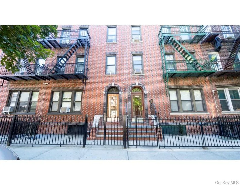 34-39 30th Street, New York, NY, 2 Bedrooms Bedrooms, 4 Rooms Rooms,1 BathroomBathrooms,Residential Lease,For Rent,30th,0,1012135 34-39 30th Street, New York, NY, 2 Bedrooms Bedrooms, 4 Rooms Rooms,1 BathroomBathrooms,Residential Lease,For Rent,30th,0,1012135