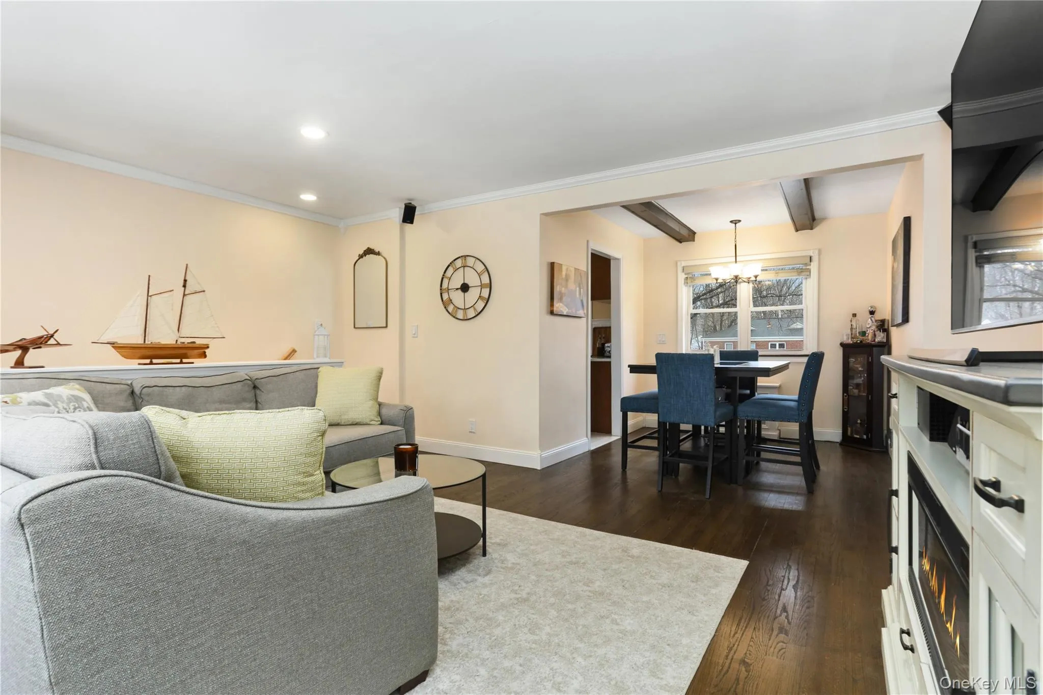 73 Broadway, Mount Pleasant, NY, 2 Bedrooms Bedrooms, 4 Rooms Rooms,1 BathroomBathrooms,Residential,For Rent,Broadway,0,1012138 73 Broadway, Mount Pleasant, NY, 2 Bedrooms Bedrooms, 4 Rooms Rooms,1 BathroomBathrooms,Residential,For Rent,Broadway,0,1012138