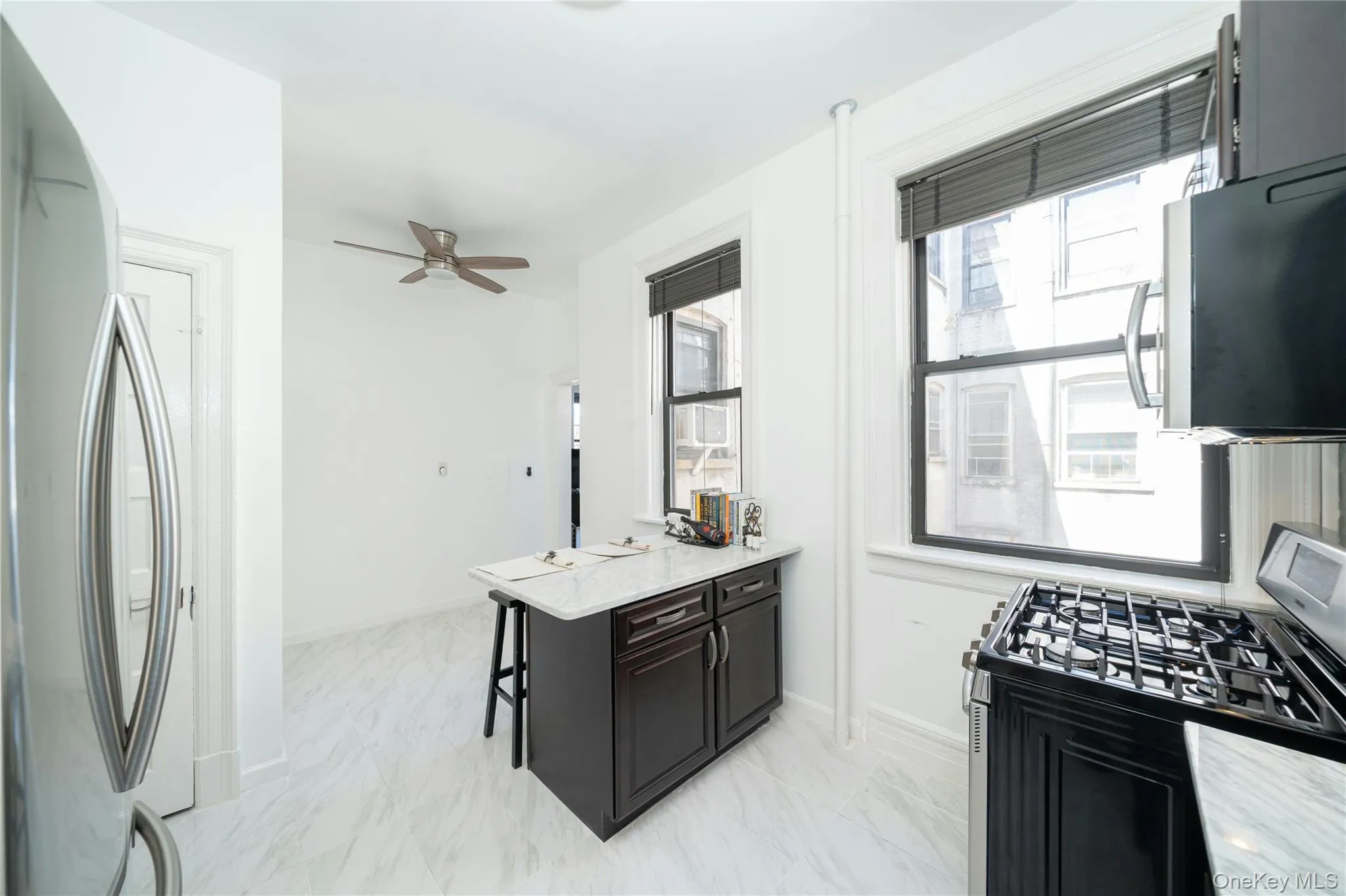 92 Hamilton Avenue, Yonkers, NY, 3 Bedrooms Bedrooms, 6 Rooms Rooms,1 BathroomBathrooms,Residential,For Rent,Hamilton,0,1012147 92 Hamilton Avenue, Yonkers, NY, 3 Bedrooms Bedrooms, 6 Rooms Rooms,1 BathroomBathrooms,Residential,For Rent,Hamilton,0,1012147