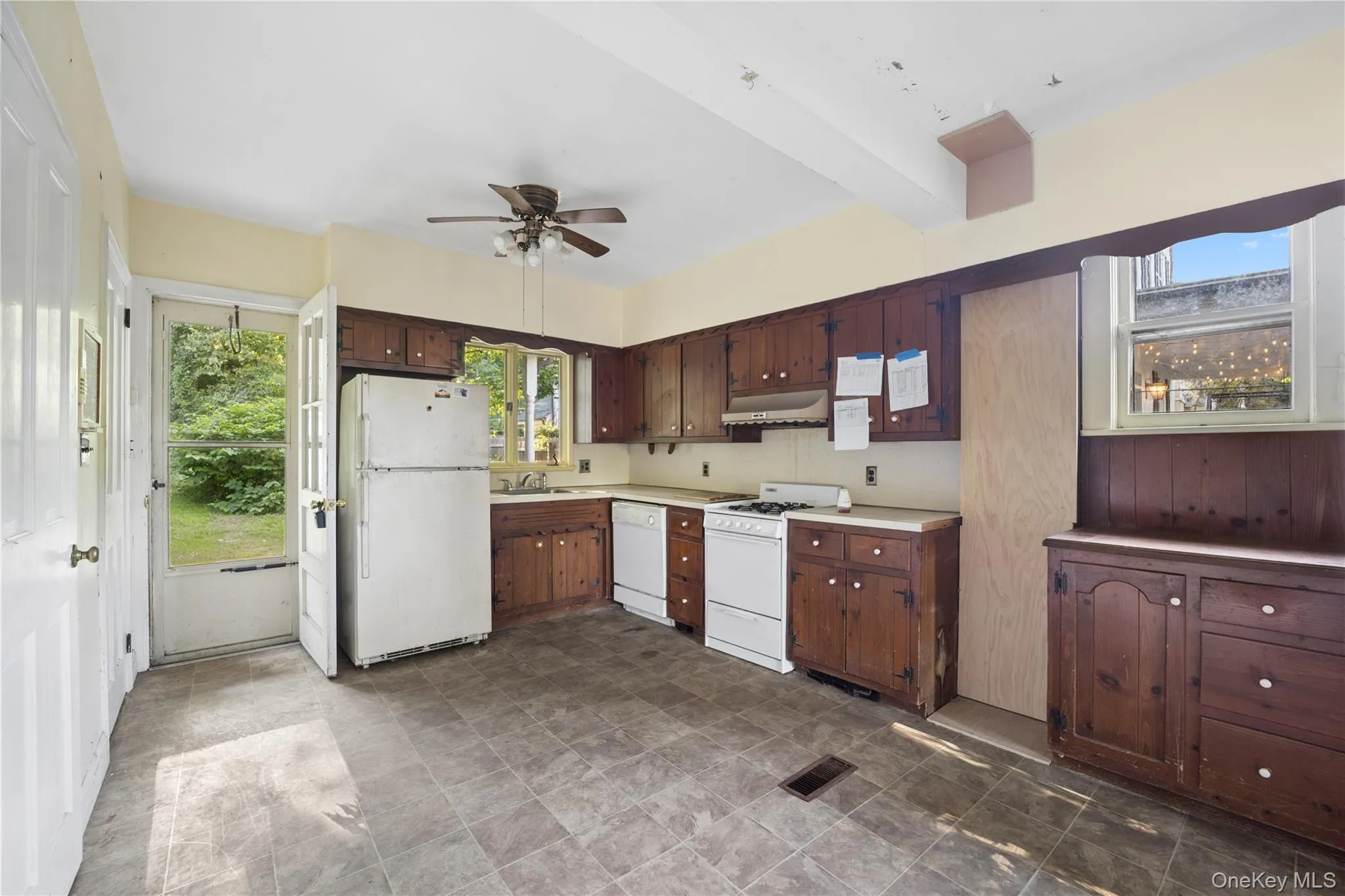 25 River Road, Orangetown, NY, 3 Bedrooms Bedrooms, 7 Rooms Rooms,1 BathroomBathrooms,Residential,For Rent,River,0,1012148 25 River Road, Orangetown, NY, 3 Bedrooms Bedrooms, 7 Rooms Rooms,1 BathroomBathrooms,Residential,For Rent,River,0,1012148