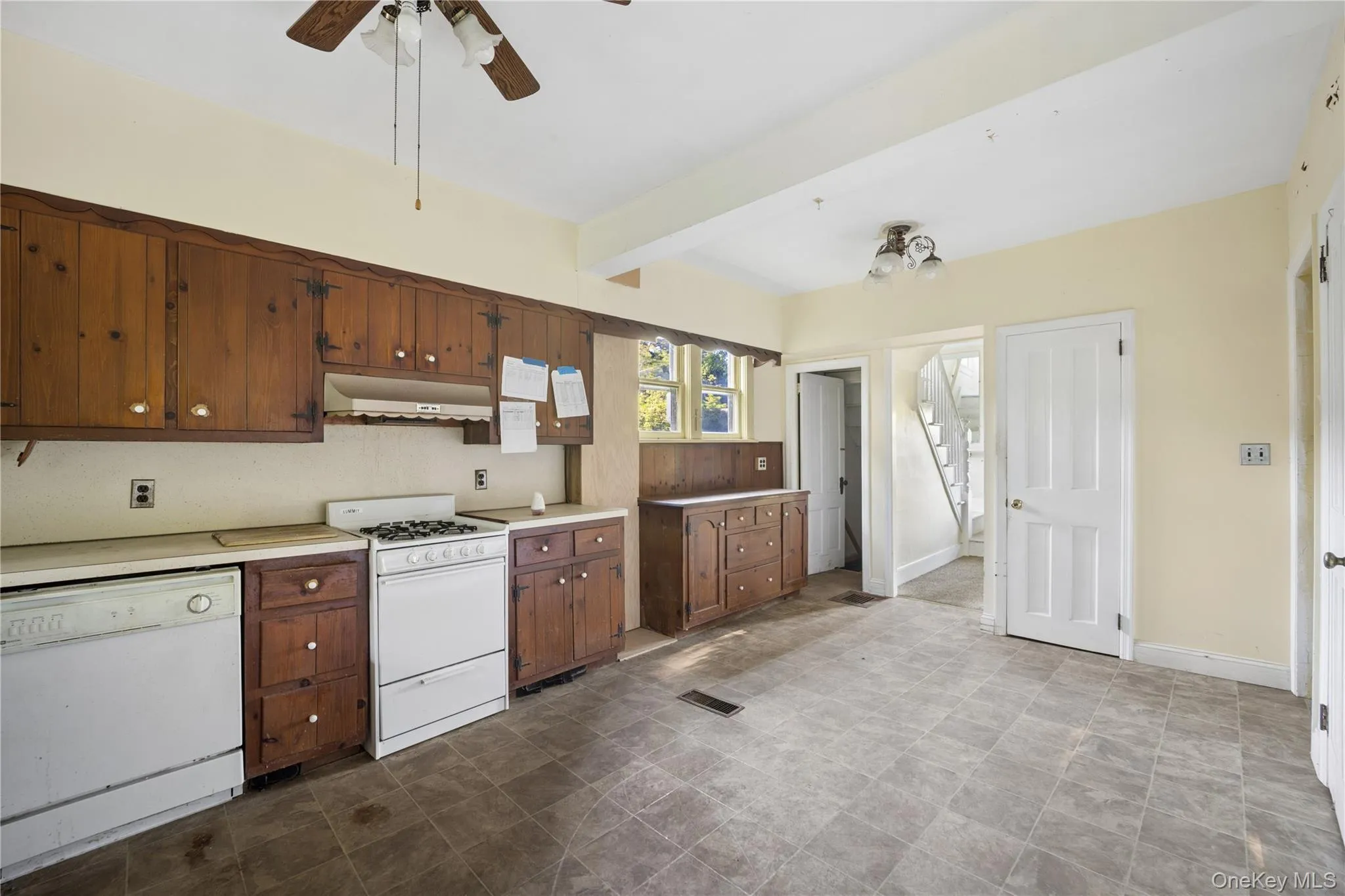 25 River Road, Orangetown, NY, 3 Bedrooms Bedrooms, 7 Rooms Rooms,1 BathroomBathrooms,Residential,For Rent,River,0,1012148 25 River Road, Orangetown, NY, 3 Bedrooms Bedrooms, 7 Rooms Rooms,1 BathroomBathrooms,Residential,For Rent,River,0,1012148