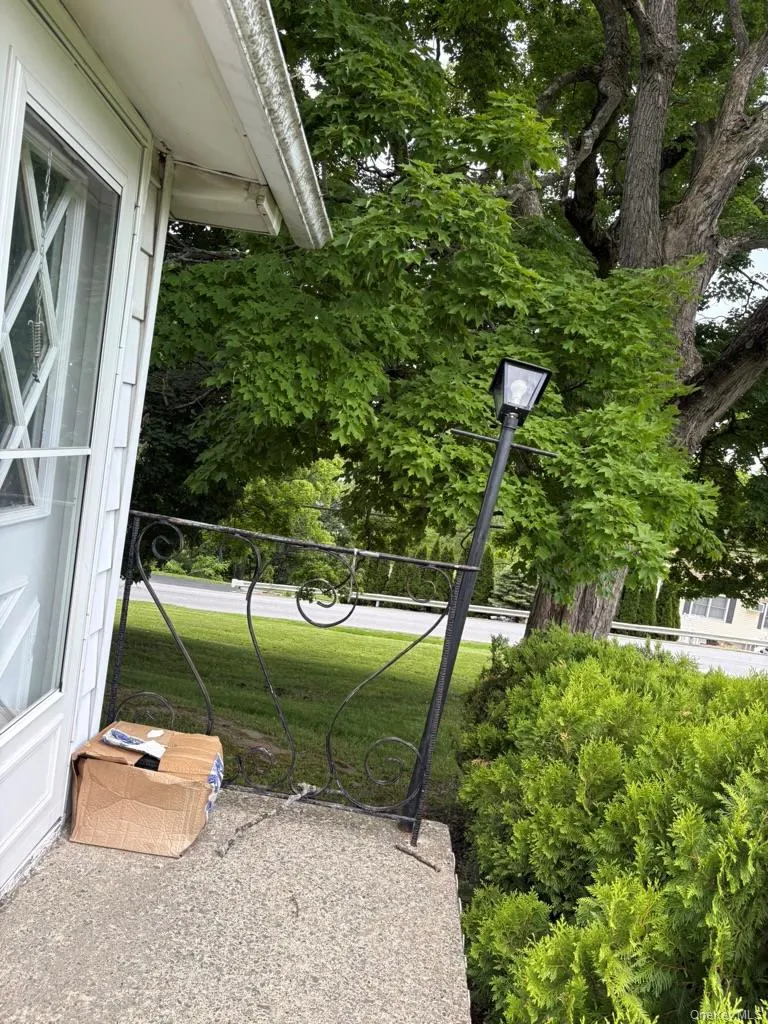207 Highland Avenue, Marlboro, NY, 1 Bedroom Bedrooms, 3 Rooms Rooms,1 BathroomBathrooms,Residential Lease,For Rent,Highland,0,1012151 207 Highland Avenue, Marlboro, NY, 1 Bedroom Bedrooms, 3 Rooms Rooms,1 BathroomBathrooms,Residential Lease,For Rent,Highland,0,1012151