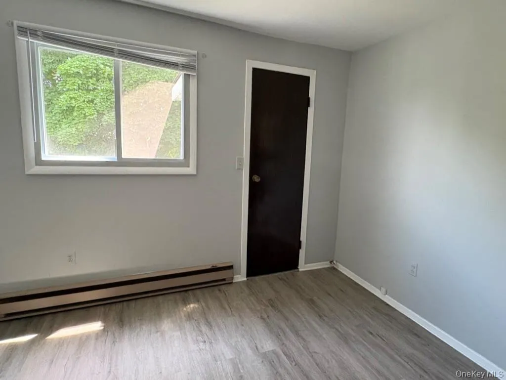 207 Highland Avenue, Marlboro, NY, 1 Bedroom Bedrooms, 3 Rooms Rooms,1 BathroomBathrooms,Residential Lease,For Rent,Highland,0,1012151 207 Highland Avenue, Marlboro, NY, 1 Bedroom Bedrooms, 3 Rooms Rooms,1 BathroomBathrooms,Residential Lease,For Rent,Highland,0,1012151