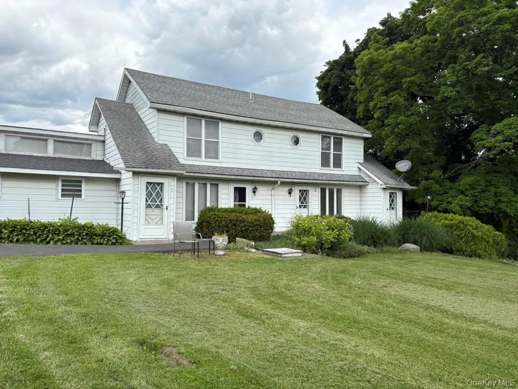 207 Highland Avenue, Marlboro, NY, 1 Bedroom Bedrooms, 3 Rooms Rooms,1 BathroomBathrooms,Residential Lease,For Rent,Highland,0,1012151 207 Highland Avenue, Marlboro, NY, 1 Bedroom Bedrooms, 3 Rooms Rooms,1 BathroomBathrooms,Residential Lease,For Rent,Highland,0,1012151