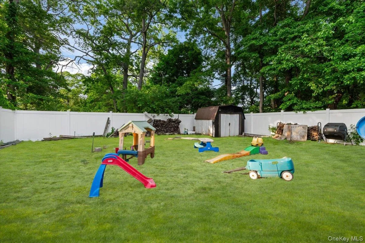 7 Maple Avenue, Brookhaven, NY, 4 Bedrooms Bedrooms, 8 Rooms Rooms,2 BathroomsBathrooms,Residential,For Rent,Maple,0,1012152 7 Maple Avenue, Brookhaven, NY, 4 Bedrooms Bedrooms, 8 Rooms Rooms,2 BathroomsBathrooms,Residential,For Rent,Maple,0,1012152