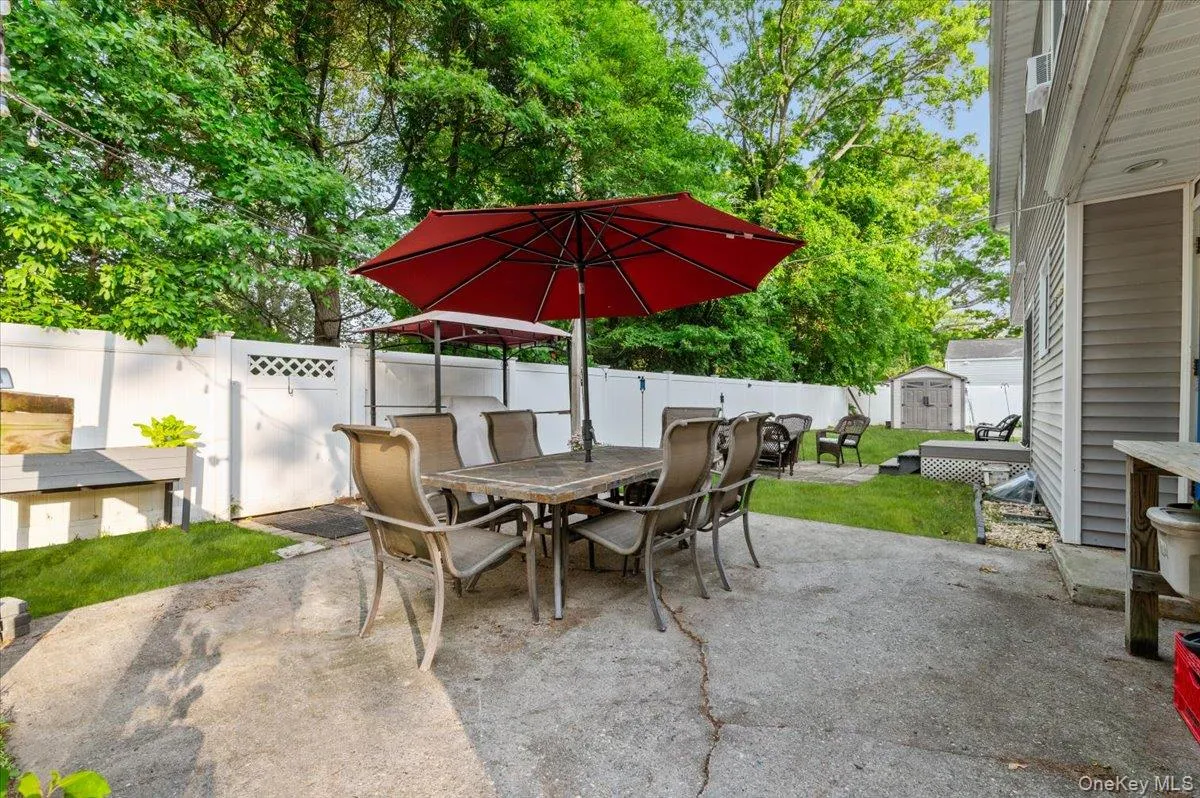 7 Maple Avenue, Brookhaven, NY, 4 Bedrooms Bedrooms, 8 Rooms Rooms,2 BathroomsBathrooms,Residential,For Rent,Maple,0,1012152 7 Maple Avenue, Brookhaven, NY, 4 Bedrooms Bedrooms, 8 Rooms Rooms,2 BathroomsBathrooms,Residential,For Rent,Maple,0,1012152