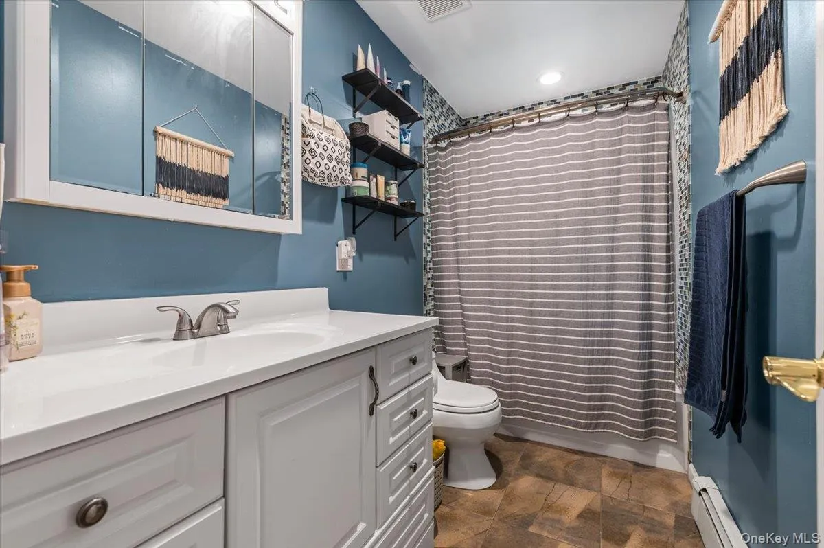 7 Maple Avenue, Brookhaven, NY, 4 Bedrooms Bedrooms, 8 Rooms Rooms,2 BathroomsBathrooms,Residential,For Rent,Maple,0,1012152 7 Maple Avenue, Brookhaven, NY, 4 Bedrooms Bedrooms, 8 Rooms Rooms,2 BathroomsBathrooms,Residential,For Rent,Maple,0,1012152