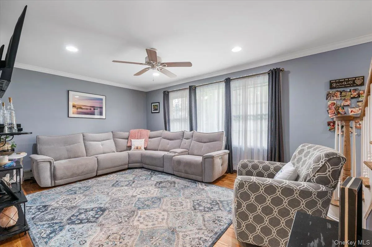 7 Maple Avenue, Brookhaven, NY, 4 Bedrooms Bedrooms, 8 Rooms Rooms,2 BathroomsBathrooms,Residential,For Rent,Maple,0,1012152 7 Maple Avenue, Brookhaven, NY, 4 Bedrooms Bedrooms, 8 Rooms Rooms,2 BathroomsBathrooms,Residential,For Rent,Maple,0,1012152