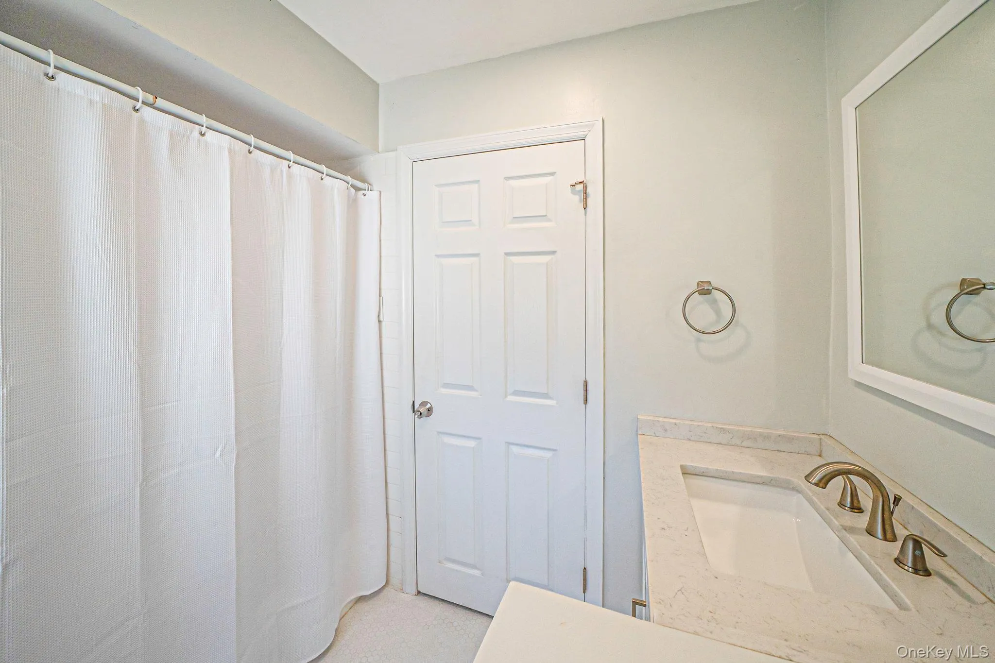 54 Division Avenue, Islip, NY, 5 Bedrooms Bedrooms, 10 Rooms Rooms,2 BathroomsBathrooms,Residential,For Rent,Division,0,KEY1012153 54 Division Avenue, Islip, NY, 5 Bedrooms Bedrooms, 10 Rooms Rooms,2 BathroomsBathrooms,Residential,For Rent,Division,0,KEY1012153