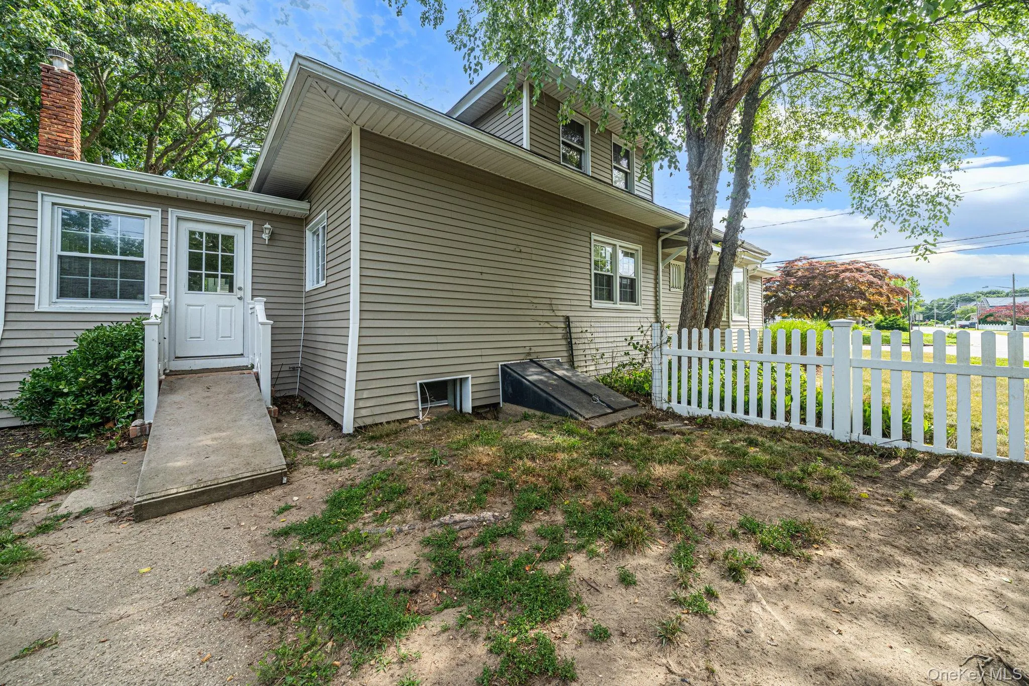 54 Division Avenue, Islip, NY, 5 Bedrooms Bedrooms, 10 Rooms Rooms,2 BathroomsBathrooms,Residential,For Rent,Division,0,KEY1012153 54 Division Avenue, Islip, NY, 5 Bedrooms Bedrooms, 10 Rooms Rooms,2 BathroomsBathrooms,Residential,For Rent,Division,0,KEY1012153