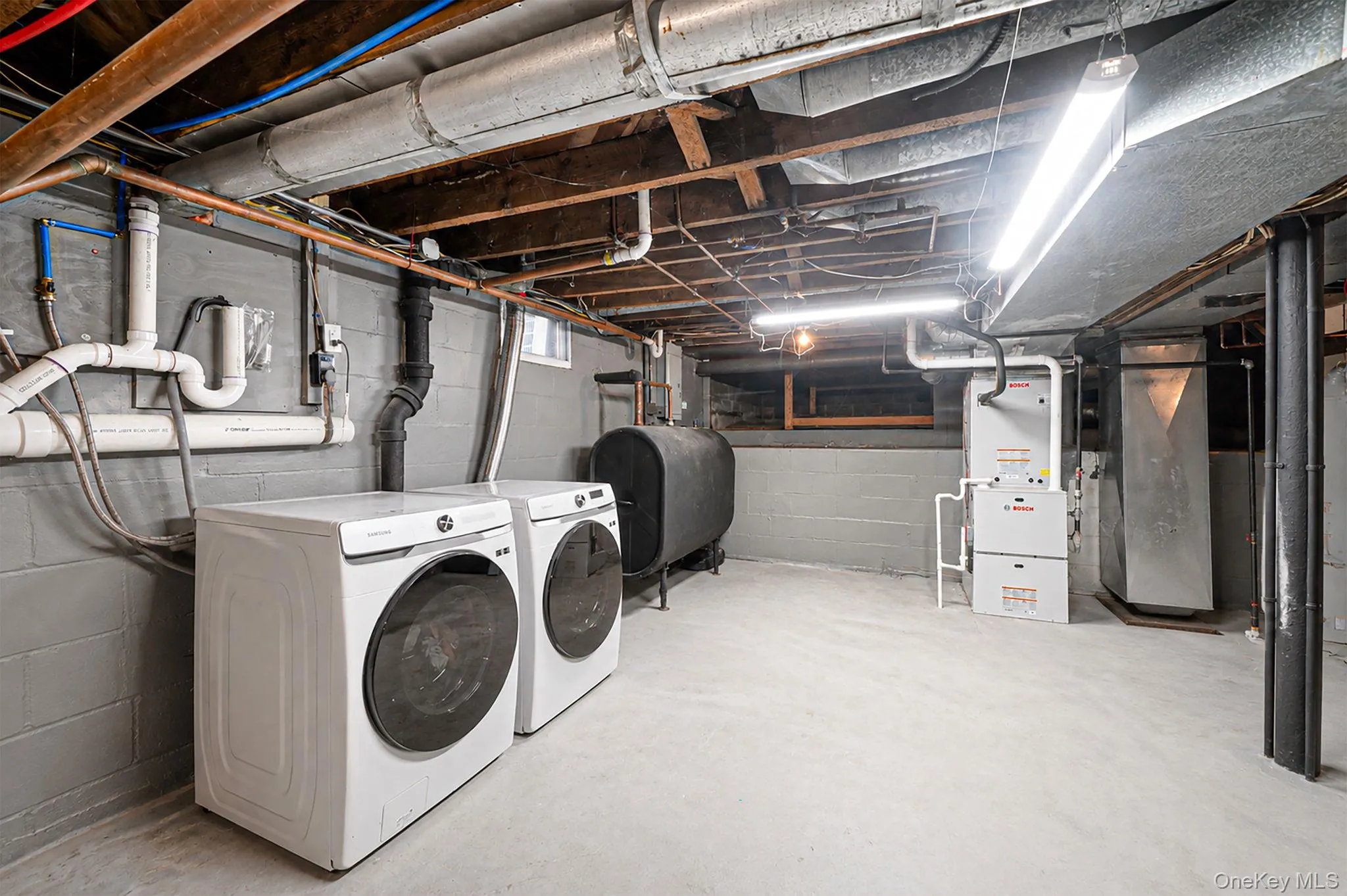 54 Division Avenue, Islip, NY, 5 Bedrooms Bedrooms, 10 Rooms Rooms,2 BathroomsBathrooms,Residential,For Rent,Division,0,KEY1012153 54 Division Avenue, Islip, NY, 5 Bedrooms Bedrooms, 10 Rooms Rooms,2 BathroomsBathrooms,Residential,For Rent,Division,0,KEY1012153