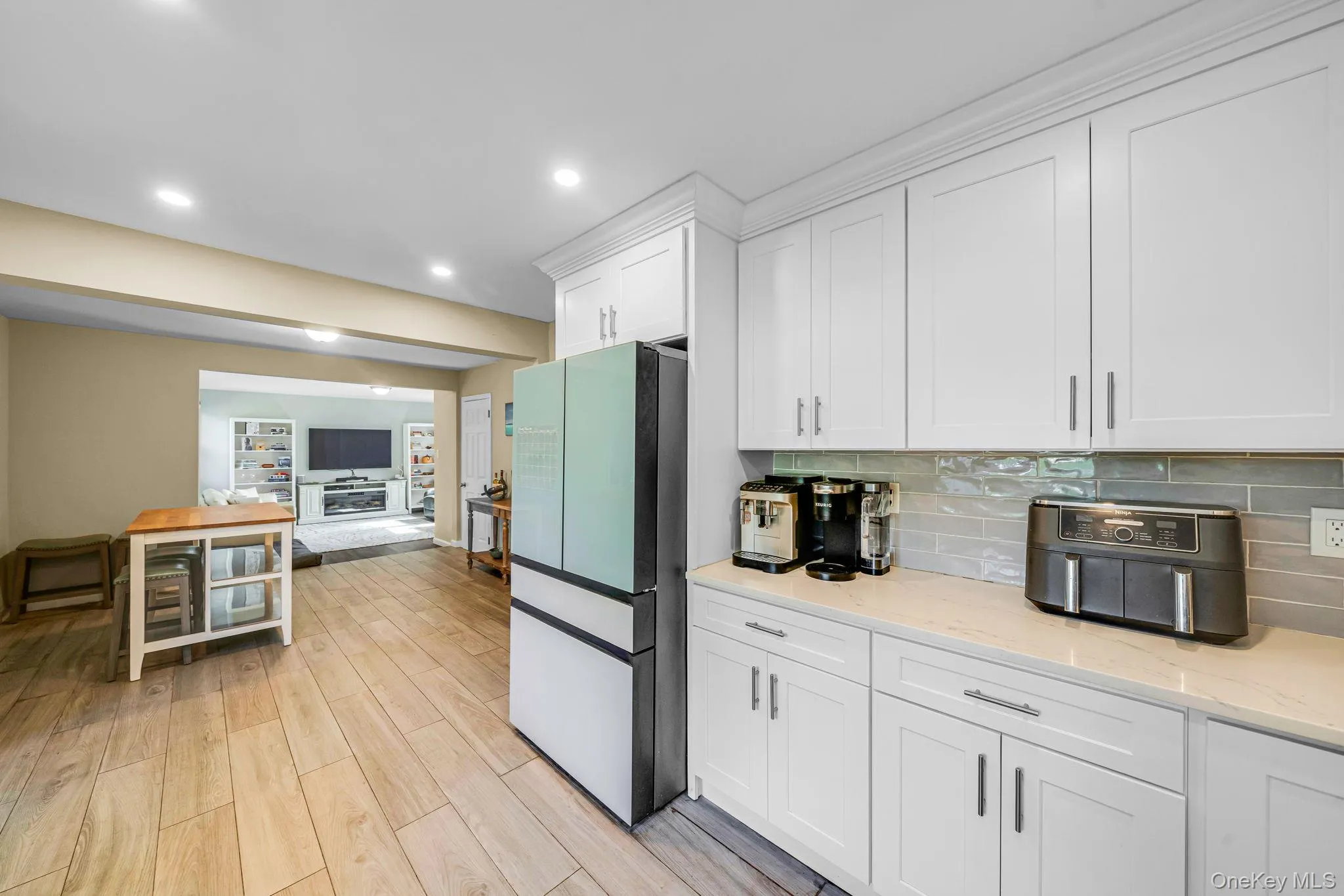54 Division Avenue, Islip, NY, 5 Bedrooms Bedrooms, 10 Rooms Rooms,2 BathroomsBathrooms,Residential,For Rent,Division,0,KEY1012153 54 Division Avenue, Islip, NY, 5 Bedrooms Bedrooms, 10 Rooms Rooms,2 BathroomsBathrooms,Residential,For Rent,Division,0,KEY1012153