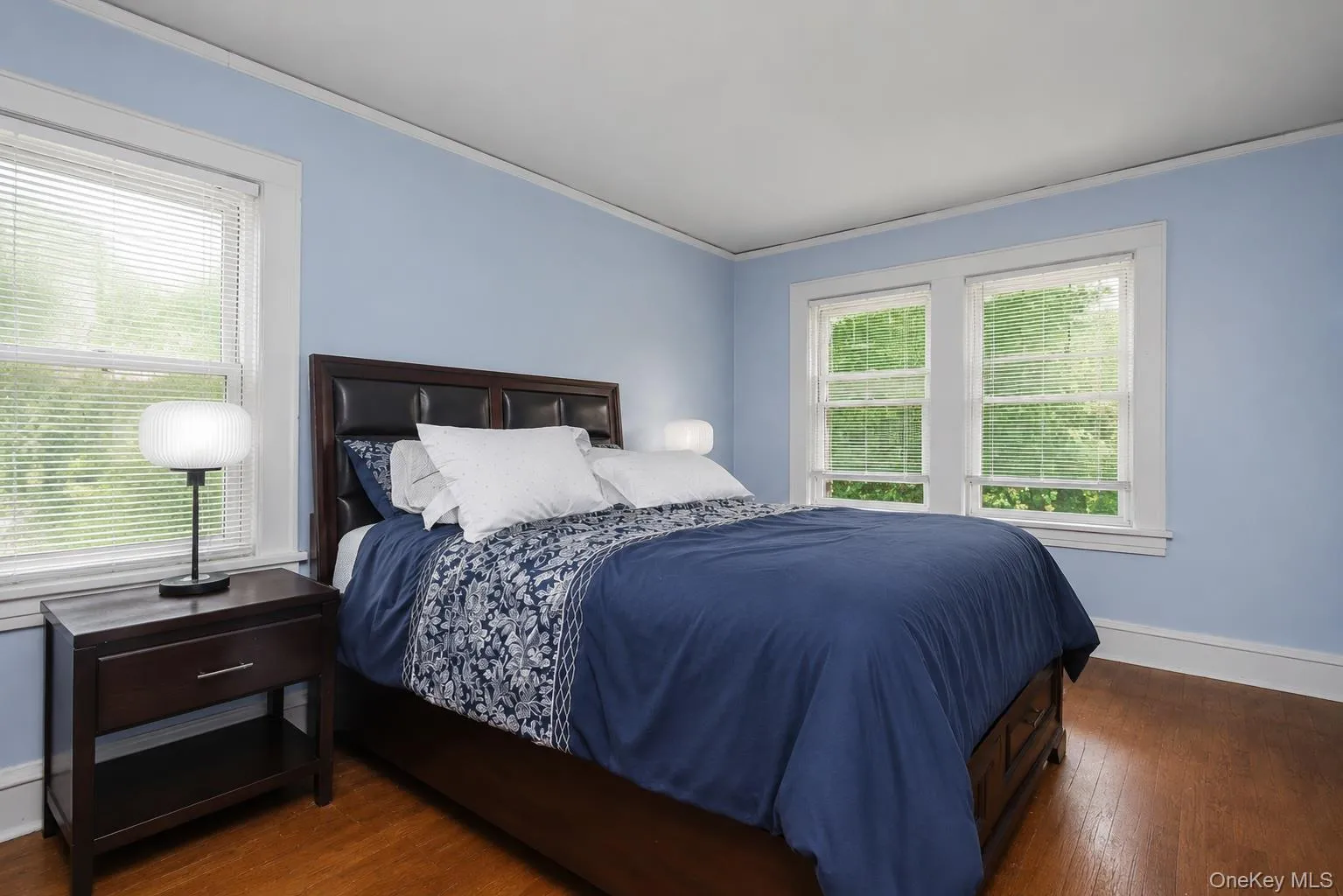 Virtually staged, clutter has been removed. Virtually staged, clutter has been removed.