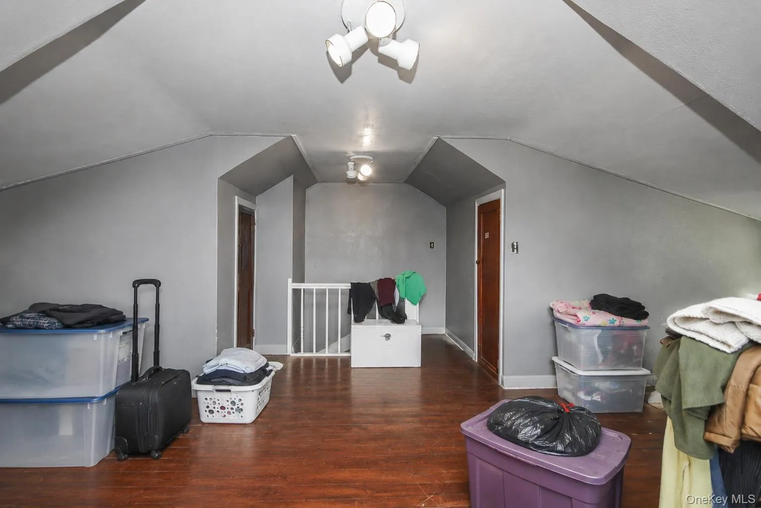 Virtually staged, clutter has been removed. Virtually staged, clutter has been removed.