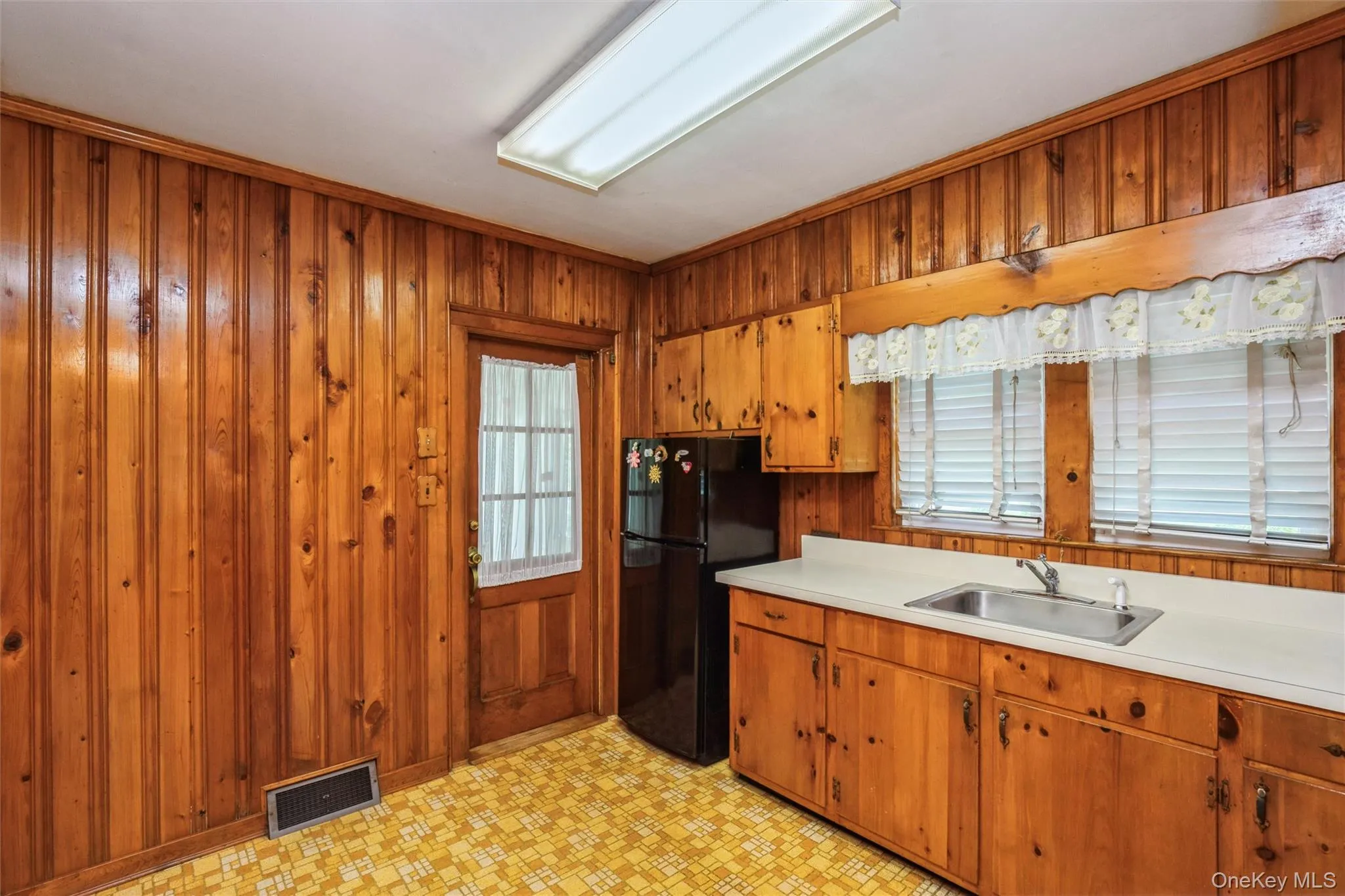 10 Laurel Road, Brookhaven, NY, 4 Bedrooms Bedrooms, 6 Rooms Rooms,1 BathroomBathrooms,Residential,For Rent,Laurel,0,1012159 10 Laurel Road, Brookhaven, NY, 4 Bedrooms Bedrooms, 6 Rooms Rooms,1 BathroomBathrooms,Residential,For Rent,Laurel,0,1012159