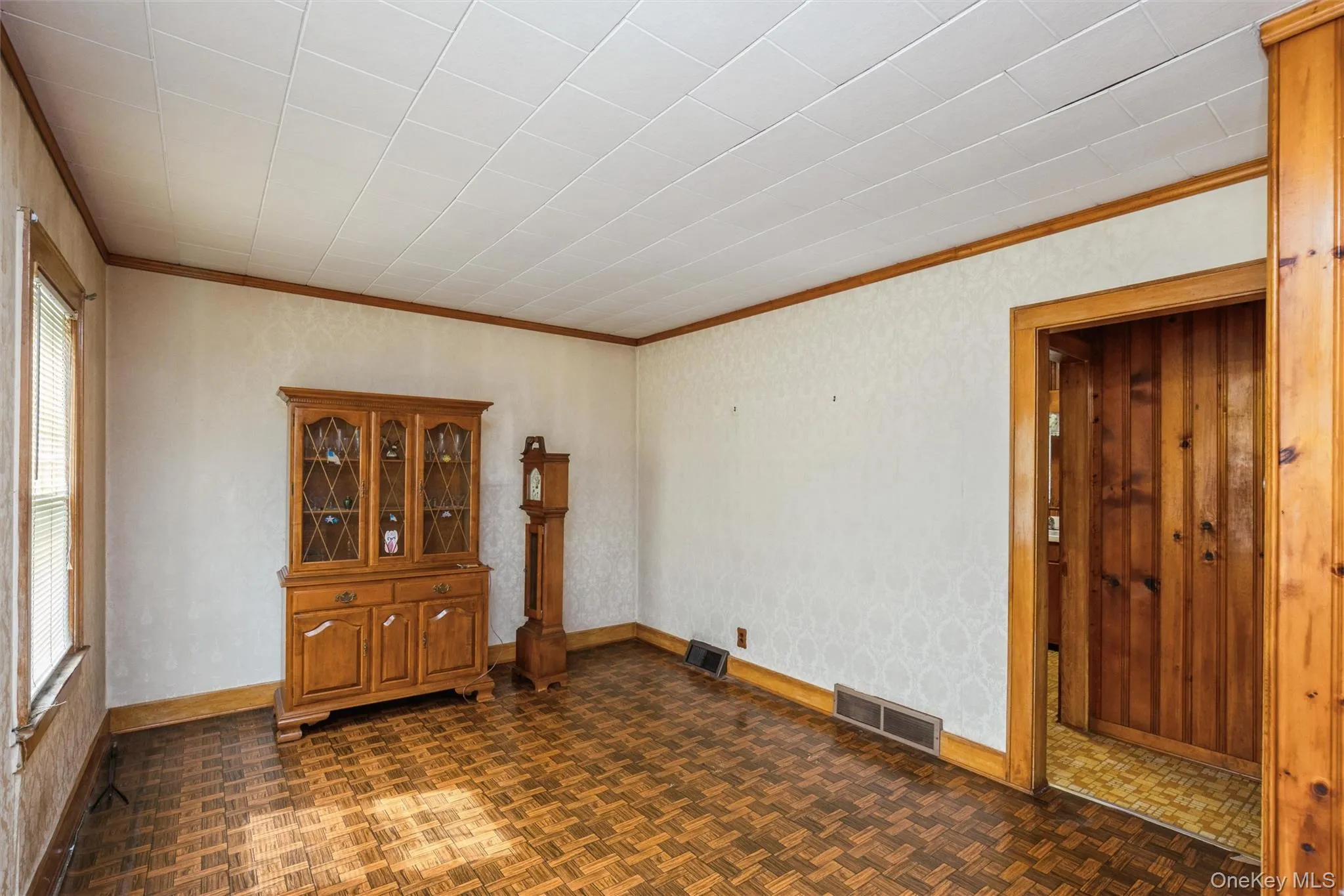 10 Laurel Road, Brookhaven, NY, 4 Bedrooms Bedrooms, 6 Rooms Rooms,1 BathroomBathrooms,Residential,For Rent,Laurel,0,1012159 10 Laurel Road, Brookhaven, NY, 4 Bedrooms Bedrooms, 6 Rooms Rooms,1 BathroomBathrooms,Residential,For Rent,Laurel,0,1012159
