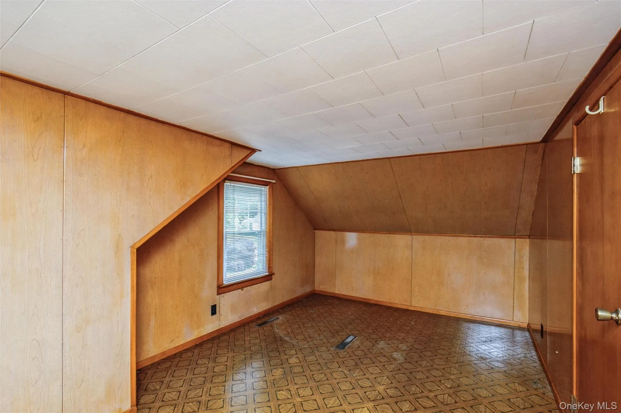 10 Laurel Road, Brookhaven, NY, 4 Bedrooms Bedrooms, 6 Rooms Rooms,1 BathroomBathrooms,Residential,For Rent,Laurel,0,1012159 10 Laurel Road, Brookhaven, NY, 4 Bedrooms Bedrooms, 6 Rooms Rooms,1 BathroomBathrooms,Residential,For Rent,Laurel,0,1012159