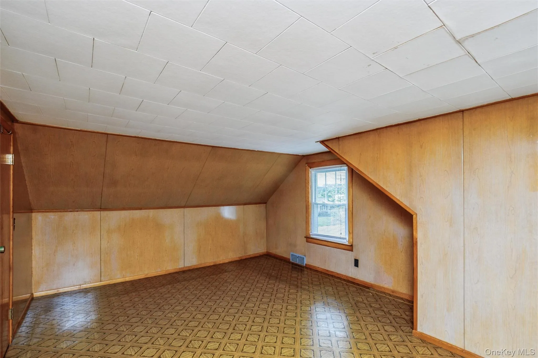 10 Laurel Road, Brookhaven, NY, 4 Bedrooms Bedrooms, 6 Rooms Rooms,1 BathroomBathrooms,Residential,For Rent,Laurel,0,1012159 10 Laurel Road, Brookhaven, NY, 4 Bedrooms Bedrooms, 6 Rooms Rooms,1 BathroomBathrooms,Residential,For Rent,Laurel,0,1012159
