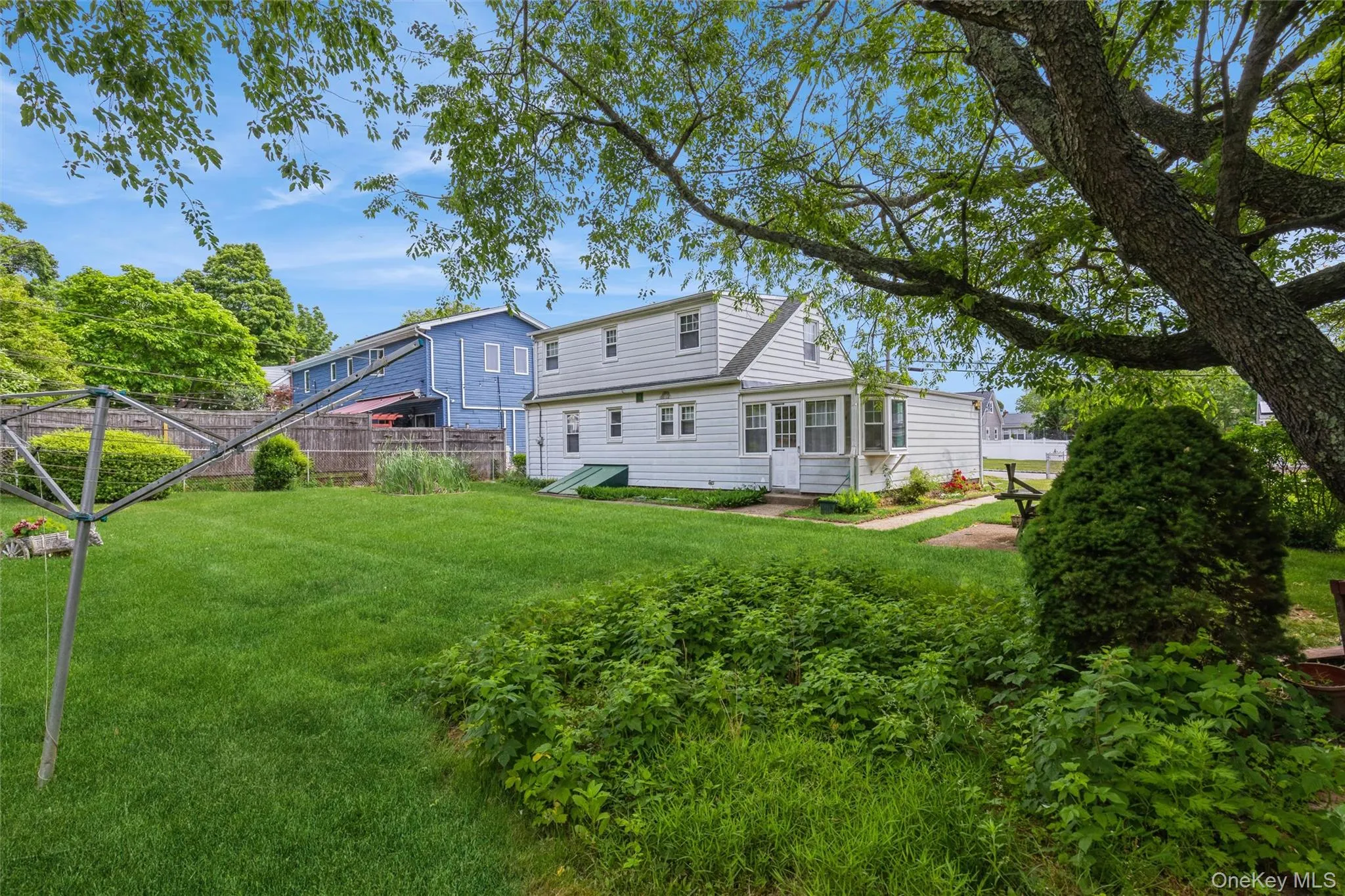 10 Laurel Road, Brookhaven, NY, 4 Bedrooms Bedrooms, 6 Rooms Rooms,1 BathroomBathrooms,Residential,For Rent,Laurel,0,1012159 10 Laurel Road, Brookhaven, NY, 4 Bedrooms Bedrooms, 6 Rooms Rooms,1 BathroomBathrooms,Residential,For Rent,Laurel,0,1012159