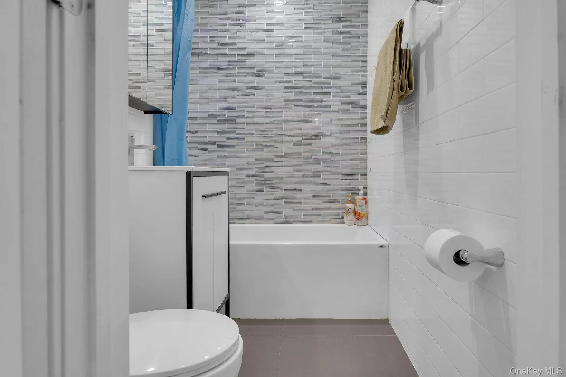 13240 Sanford Avenue, New York, NY, 1 Bedroom Bedrooms, 3 Rooms Rooms,1 BathroomBathrooms,Residential,For Rent,Sanford,0,1012160 13240 Sanford Avenue, New York, NY, 1 Bedroom Bedrooms, 3 Rooms Rooms,1 BathroomBathrooms,Residential,For Rent,Sanford,0,1012160