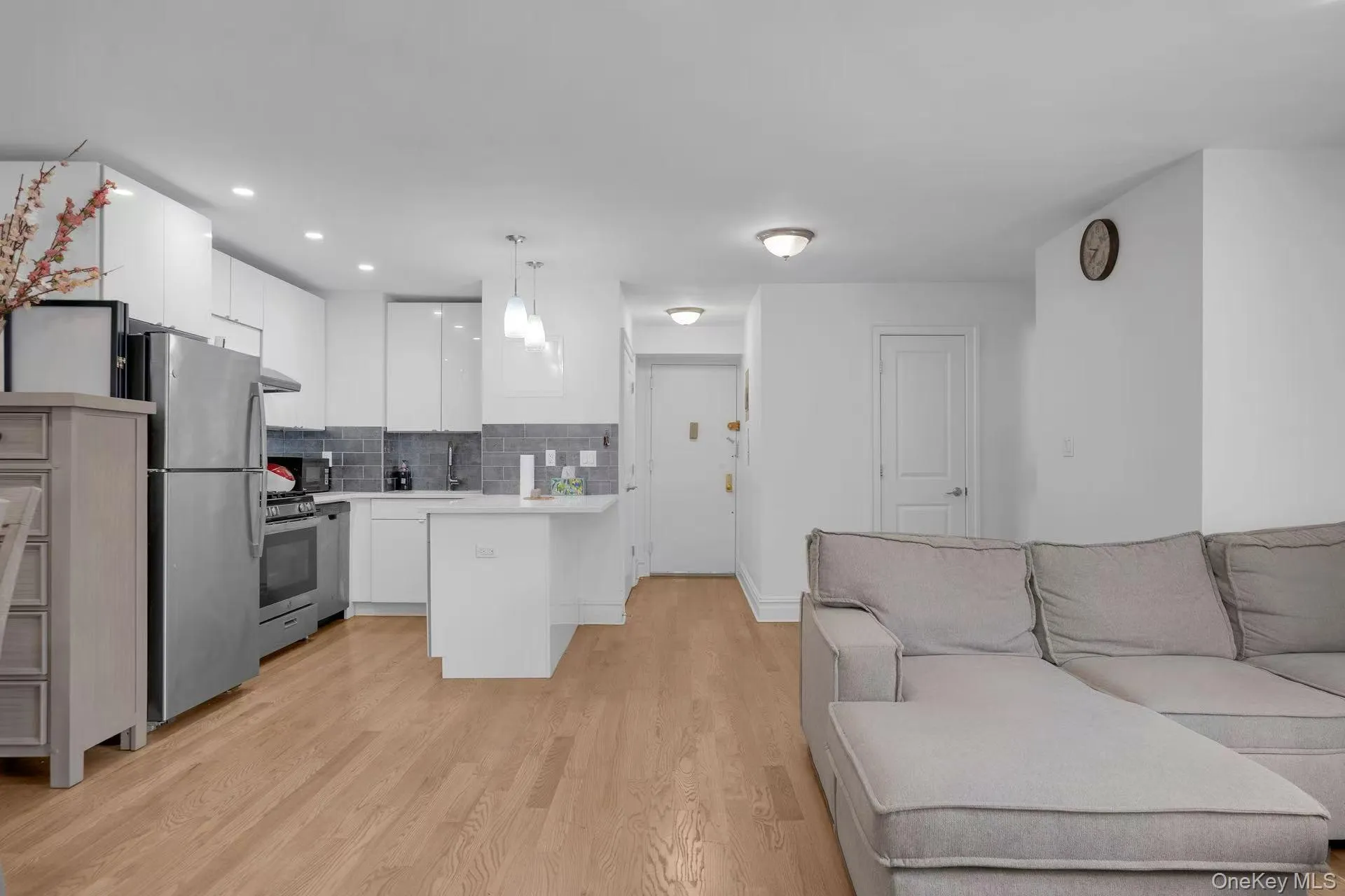 13240 Sanford Avenue, New York, NY, 1 Bedroom Bedrooms, 3 Rooms Rooms,1 BathroomBathrooms,Residential,For Rent,Sanford,0,1012160 13240 Sanford Avenue, New York, NY, 1 Bedroom Bedrooms, 3 Rooms Rooms,1 BathroomBathrooms,Residential,For Rent,Sanford,0,1012160