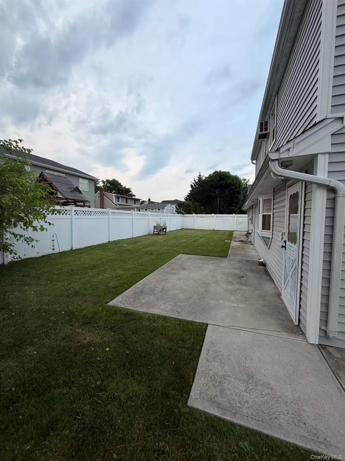 40 Relda Street, Oyster Bay, NY, 4 Bedrooms Bedrooms, 7 Rooms Rooms,2 BathroomsBathrooms,Residential Lease,For Rent,Relda,0,1012165 40 Relda Street, Oyster Bay, NY, 4 Bedrooms Bedrooms, 7 Rooms Rooms,2 BathroomsBathrooms,Residential Lease,For Rent,Relda,0,1012165