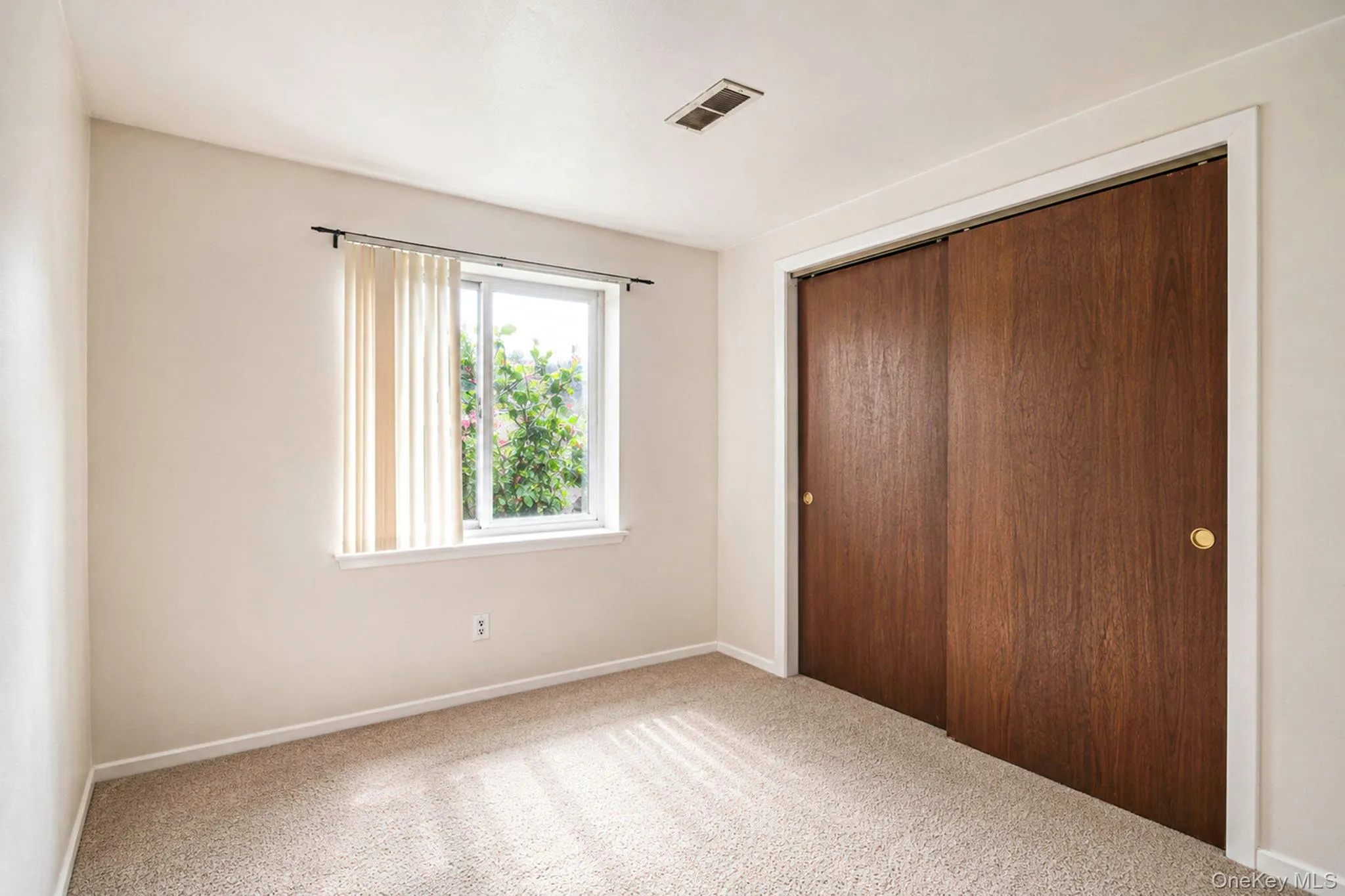 23 Ehler Street, Islip, NY, 5 Bedrooms Bedrooms, 14 Rooms Rooms,3 BathroomsBathrooms,Residential,For Rent,Ehler,0,1012166 23 Ehler Street, Islip, NY, 5 Bedrooms Bedrooms, 14 Rooms Rooms,3 BathroomsBathrooms,Residential,For Rent,Ehler,0,1012166
