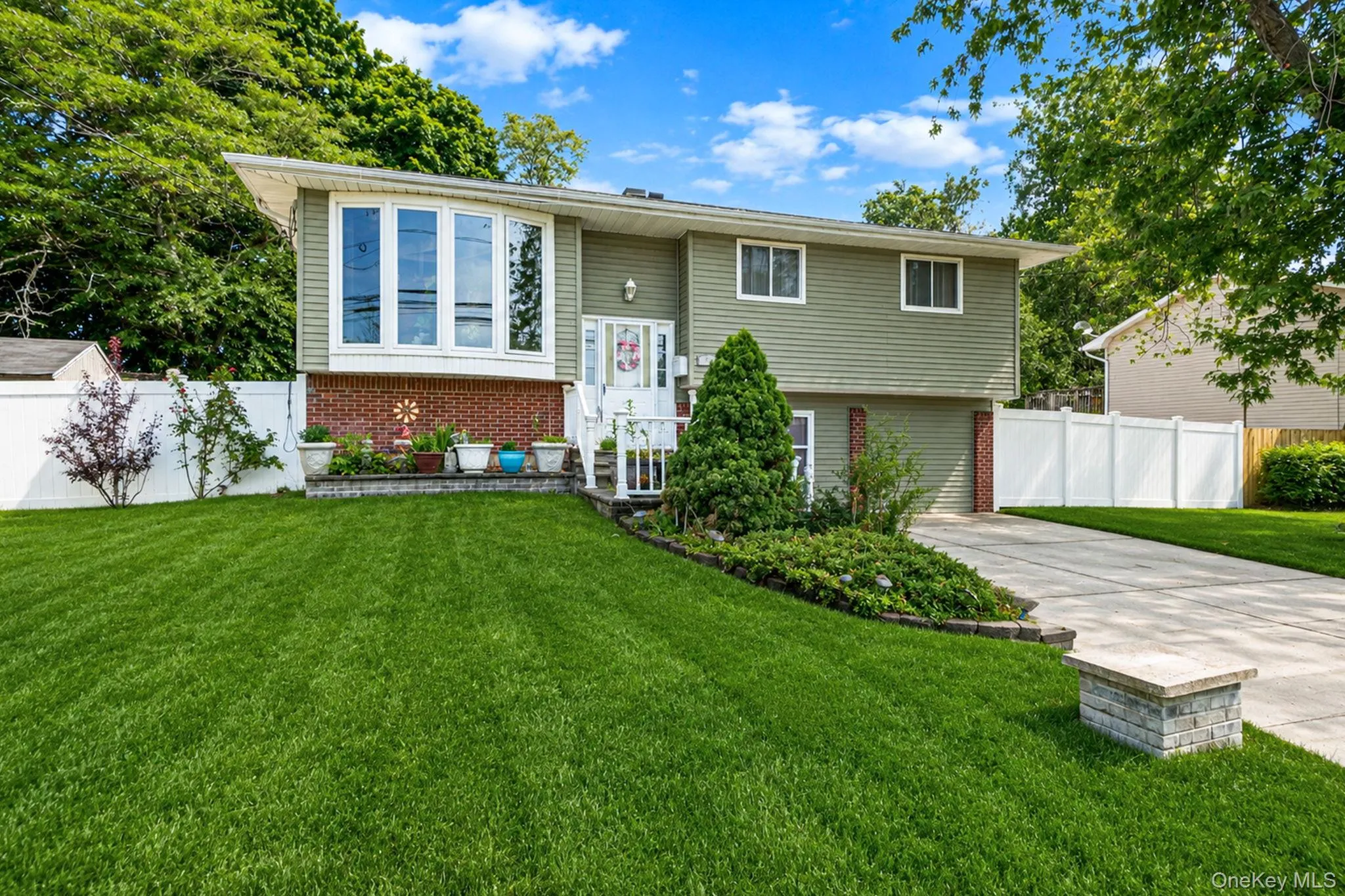 23 Ehler Street, Islip, NY, 5 Bedrooms Bedrooms, 14 Rooms Rooms,3 BathroomsBathrooms,Residential,For Rent,Ehler,0,1012166 23 Ehler Street, Islip, NY, 5 Bedrooms Bedrooms, 14 Rooms Rooms,3 BathroomsBathrooms,Residential,For Rent,Ehler,0,1012166