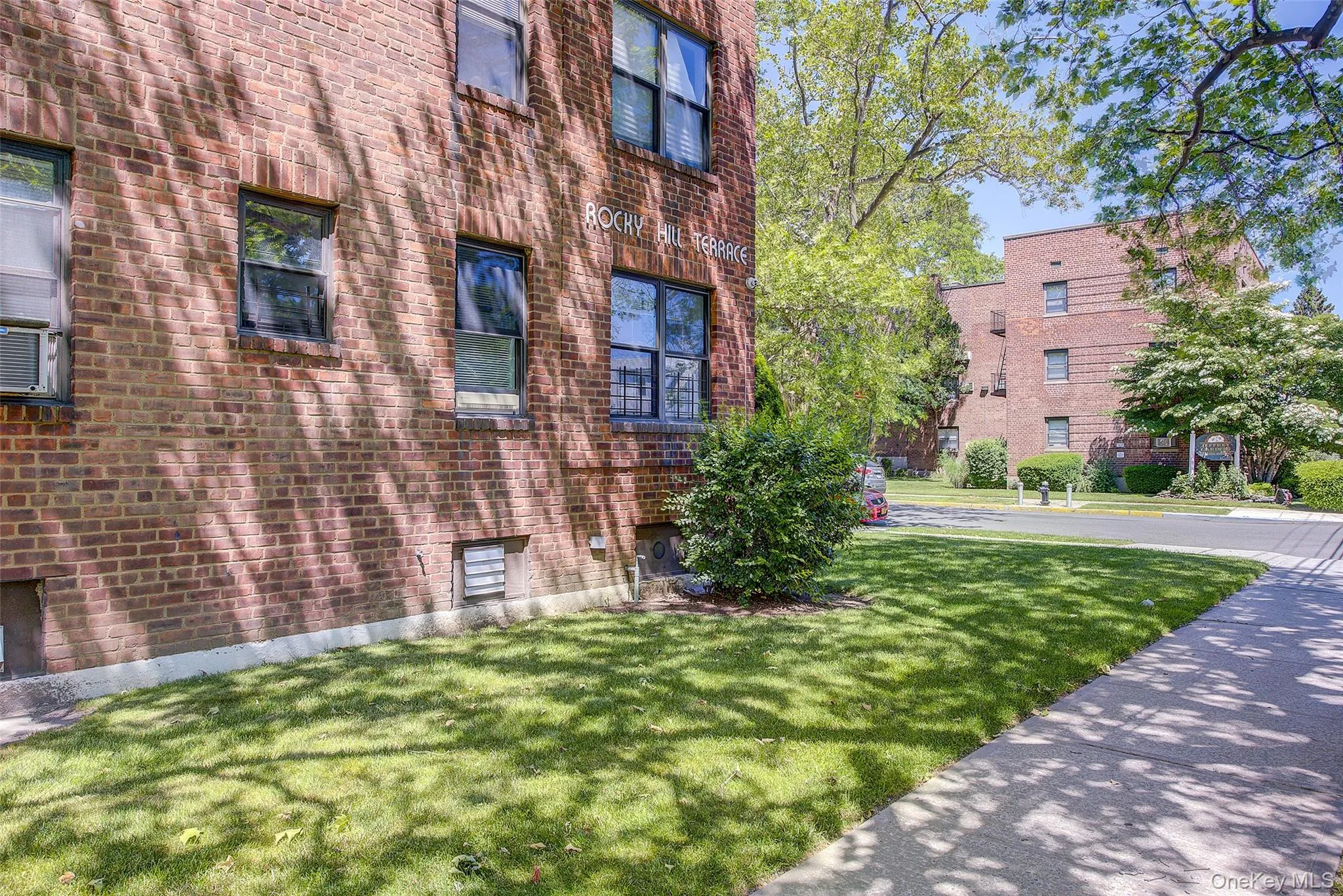 215-40 47th Avenue, New York, NY, 2 Bedrooms Bedrooms, 4 Rooms Rooms,1 BathroomBathrooms,Residential,For Rent,47th,0,1012170 215-40 47th Avenue, New York, NY, 2 Bedrooms Bedrooms, 4 Rooms Rooms,1 BathroomBathrooms,Residential,For Rent,47th,0,1012170