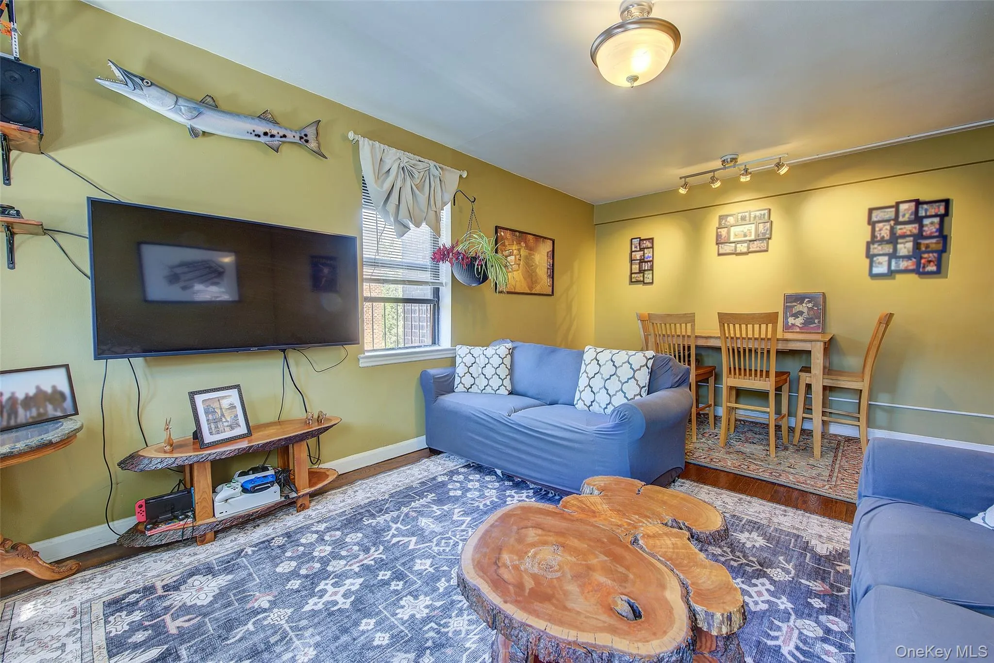 215-40 47th Avenue, New York, NY, 2 Bedrooms Bedrooms, 4 Rooms Rooms,1 BathroomBathrooms,Residential,For Rent,47th,0,1012170 215-40 47th Avenue, New York, NY, 2 Bedrooms Bedrooms, 4 Rooms Rooms,1 BathroomBathrooms,Residential,For Rent,47th,0,1012170