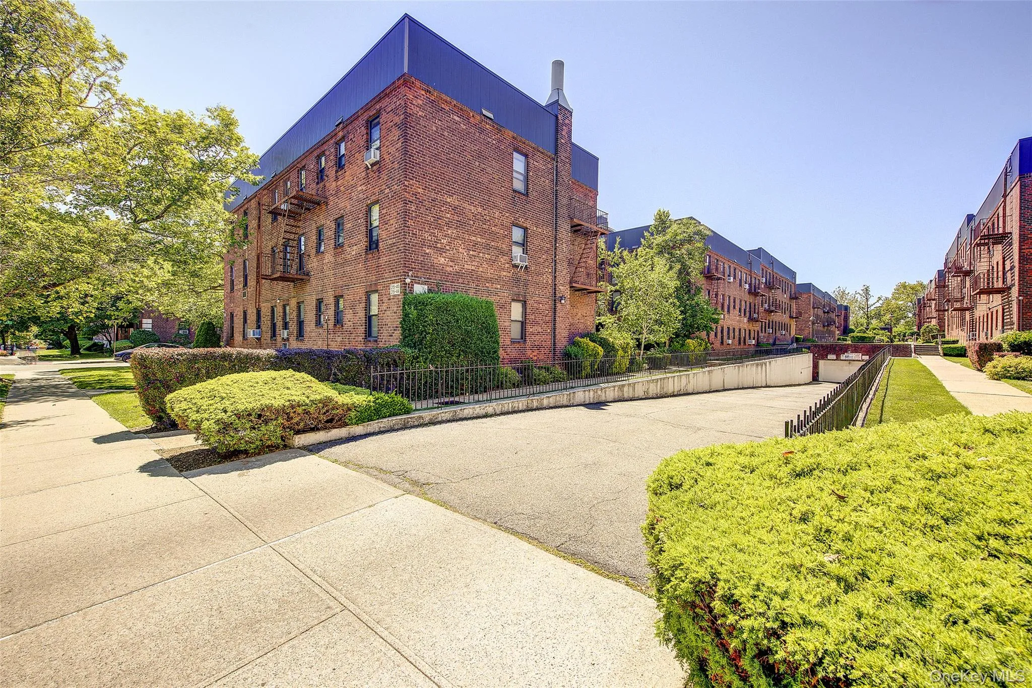 215-40 47th Avenue, New York, NY, 2 Bedrooms Bedrooms, 4 Rooms Rooms,1 BathroomBathrooms,Residential,For Rent,47th,0,1012170 215-40 47th Avenue, New York, NY, 2 Bedrooms Bedrooms, 4 Rooms Rooms,1 BathroomBathrooms,Residential,For Rent,47th,0,1012170