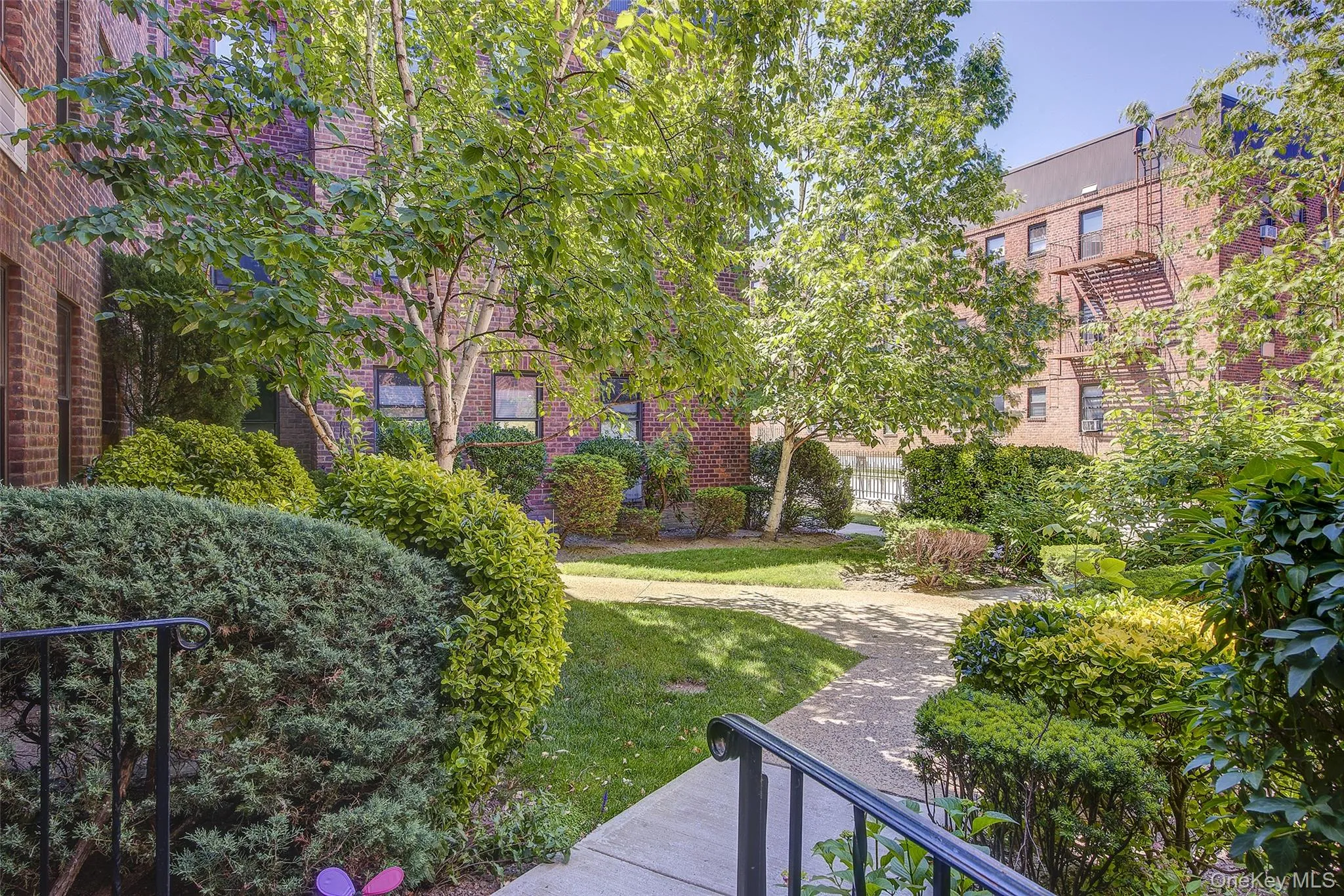 215-40 47th Avenue, New York, NY, 2 Bedrooms Bedrooms, 4 Rooms Rooms,1 BathroomBathrooms,Residential,For Rent,47th,0,1012170 215-40 47th Avenue, New York, NY, 2 Bedrooms Bedrooms, 4 Rooms Rooms,1 BathroomBathrooms,Residential,For Rent,47th,0,1012170