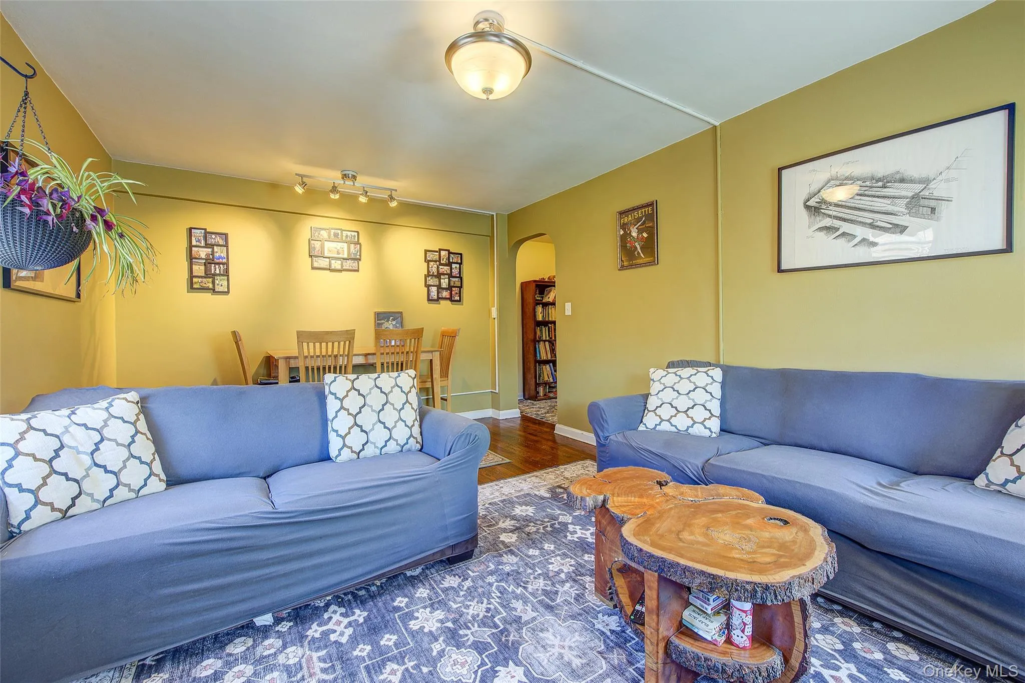 215-40 47th Avenue, New York, NY, 2 Bedrooms Bedrooms, 4 Rooms Rooms,1 BathroomBathrooms,Residential,For Rent,47th,0,1012170 215-40 47th Avenue, New York, NY, 2 Bedrooms Bedrooms, 4 Rooms Rooms,1 BathroomBathrooms,Residential,For Rent,47th,0,1012170