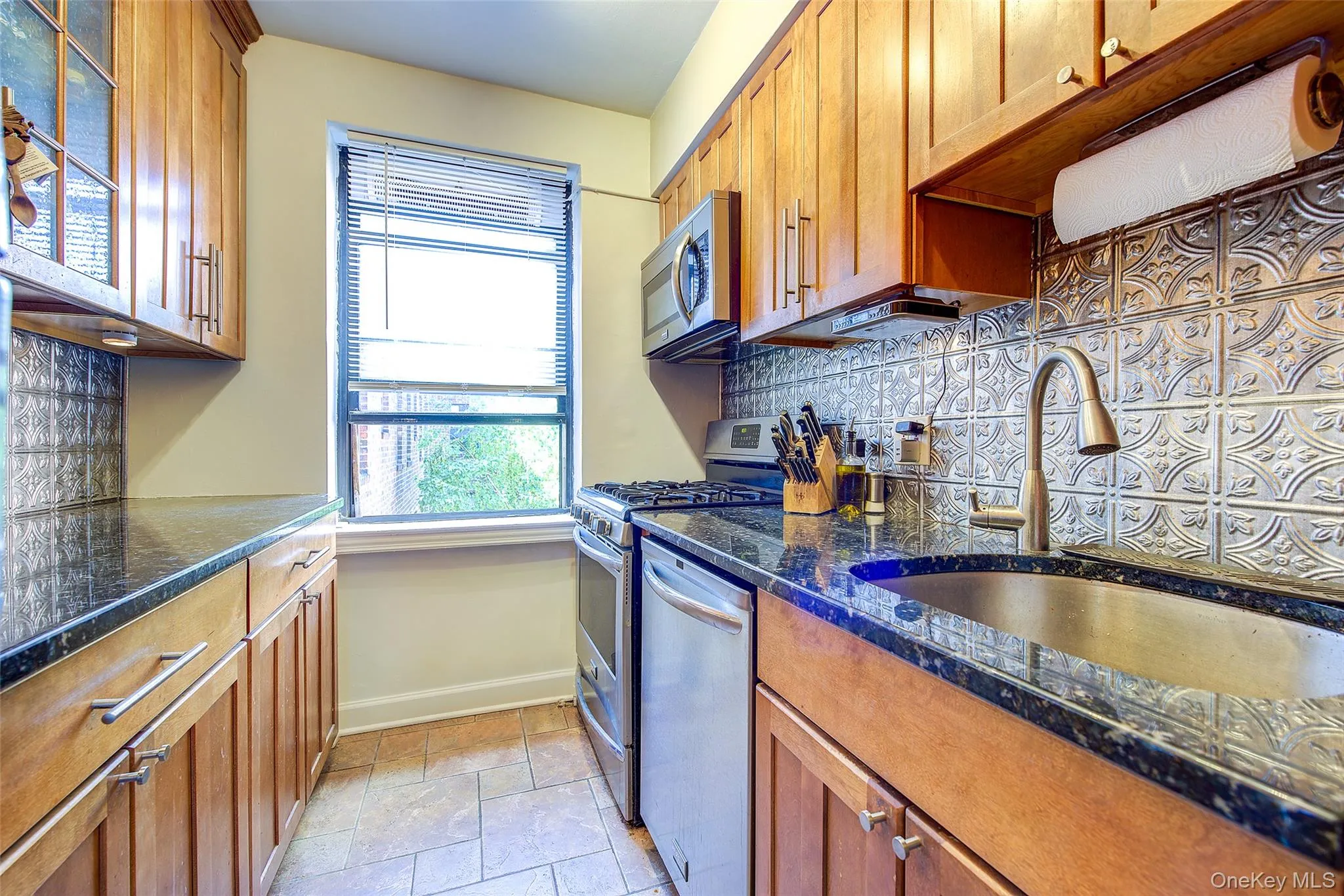 215-40 47th Avenue, New York, NY, 2 Bedrooms Bedrooms, 4 Rooms Rooms,1 BathroomBathrooms,Residential,For Rent,47th,0,1012170 215-40 47th Avenue, New York, NY, 2 Bedrooms Bedrooms, 4 Rooms Rooms,1 BathroomBathrooms,Residential,For Rent,47th,0,1012170