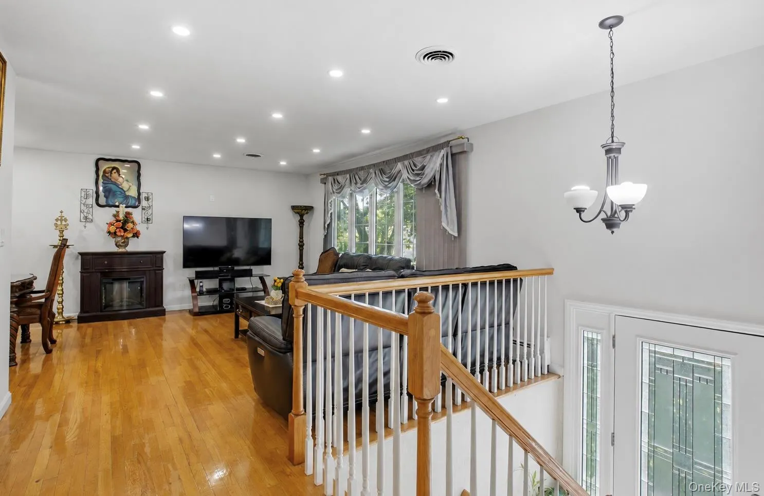 1 Saddle Lane, Clarkstown, NY, 4 Bedrooms Bedrooms, 8 Rooms Rooms,2 BathroomsBathrooms,Residential,For Rent,Saddle,0,1012173 1 Saddle Lane, Clarkstown, NY, 4 Bedrooms Bedrooms, 8 Rooms Rooms,2 BathroomsBathrooms,Residential,For Rent,Saddle,0,1012173