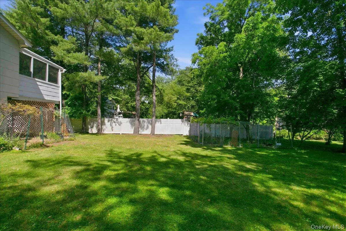 1 Saddle Lane, Clarkstown, NY, 4 Bedrooms Bedrooms, 8 Rooms Rooms,2 BathroomsBathrooms,Residential,For Rent,Saddle,0,1012173 1 Saddle Lane, Clarkstown, NY, 4 Bedrooms Bedrooms, 8 Rooms Rooms,2 BathroomsBathrooms,Residential,For Rent,Saddle,0,1012173