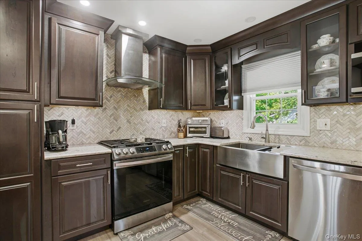 1 Saddle Lane, Clarkstown, NY, 4 Bedrooms Bedrooms, 8 Rooms Rooms,2 BathroomsBathrooms,Residential,For Rent,Saddle,0,1012173 1 Saddle Lane, Clarkstown, NY, 4 Bedrooms Bedrooms, 8 Rooms Rooms,2 BathroomsBathrooms,Residential,For Rent,Saddle,0,1012173