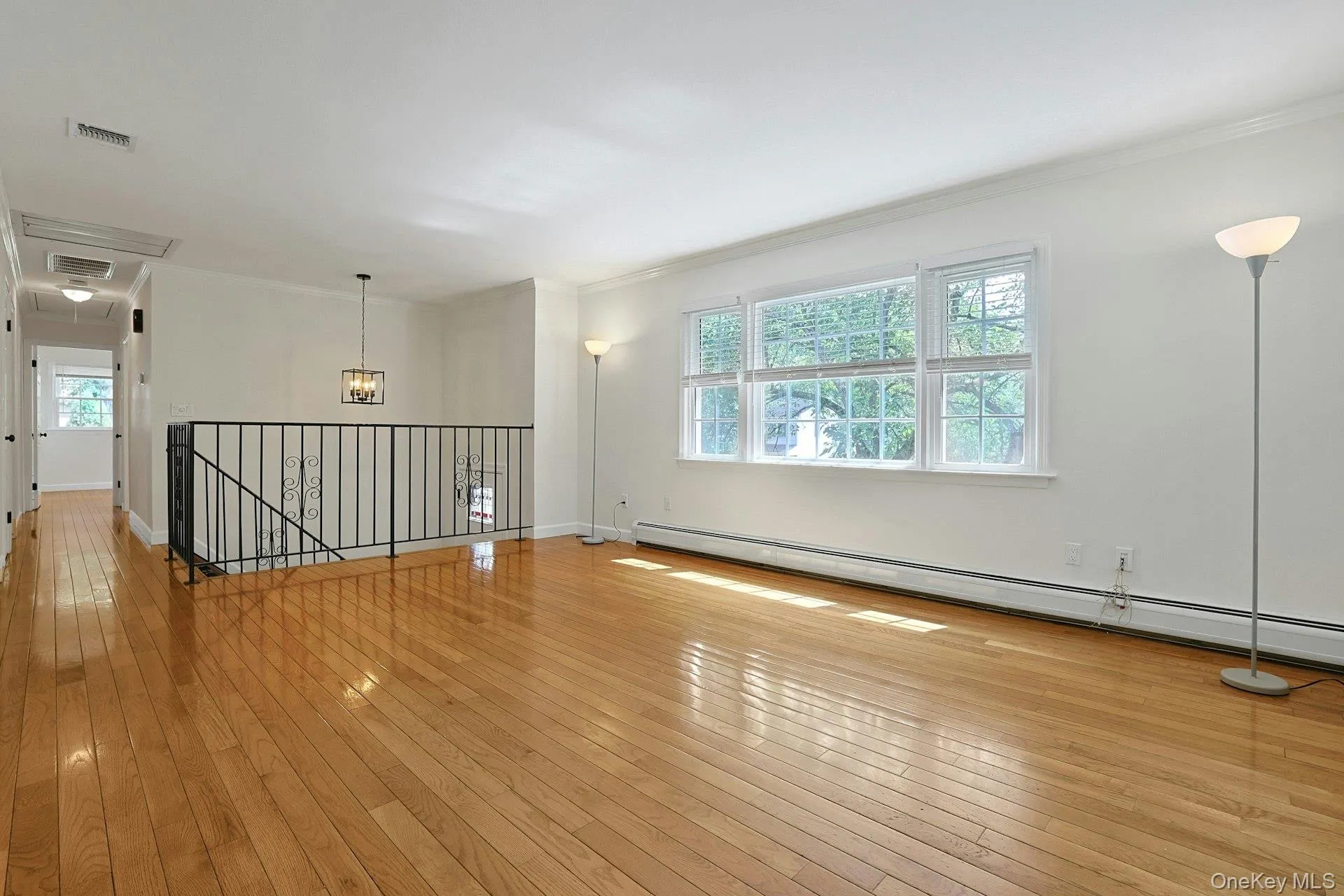 4 Flower Lane, Clarkstown, NY, 4 Bedrooms Bedrooms, 8 Rooms Rooms,2 BathroomsBathrooms,Residential,For Rent,Flower,0,1012174 4 Flower Lane, Clarkstown, NY, 4 Bedrooms Bedrooms, 8 Rooms Rooms,2 BathroomsBathrooms,Residential,For Rent,Flower,0,1012174