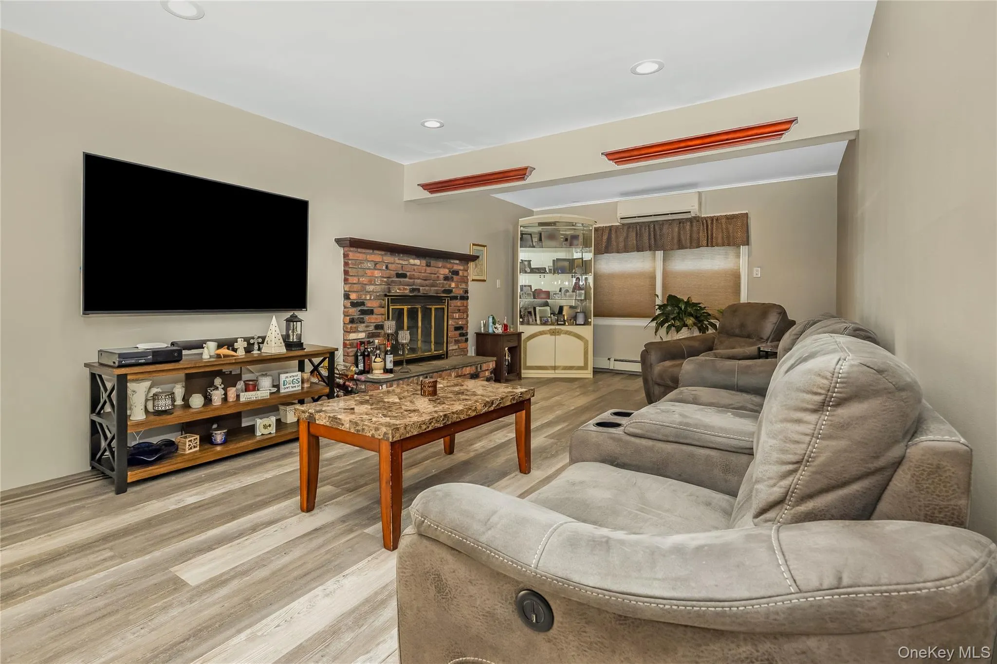 65 Club Lane, Hempstead, NY, 4 Bedrooms Bedrooms, 7 Rooms Rooms,2 BathroomsBathrooms,Residential,For Rent,Club,0,1012178 65 Club Lane, Hempstead, NY, 4 Bedrooms Bedrooms, 7 Rooms Rooms,2 BathroomsBathrooms,Residential,For Rent,Club,0,1012178