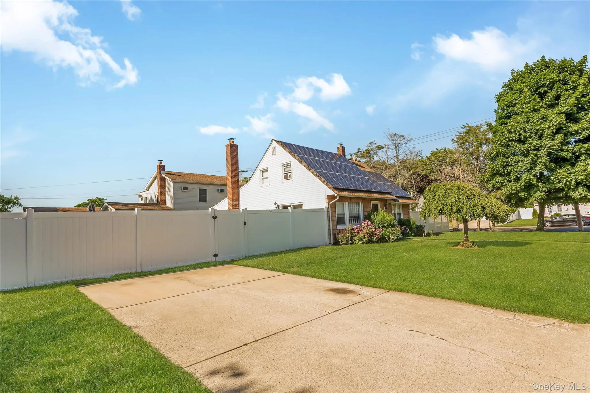 65 Club Lane, Hempstead, NY, 4 Bedrooms Bedrooms, 7 Rooms Rooms,2 BathroomsBathrooms,Residential,For Rent,Club,0,1012178 65 Club Lane, Hempstead, NY, 4 Bedrooms Bedrooms, 7 Rooms Rooms,2 BathroomsBathrooms,Residential,For Rent,Club,0,1012178