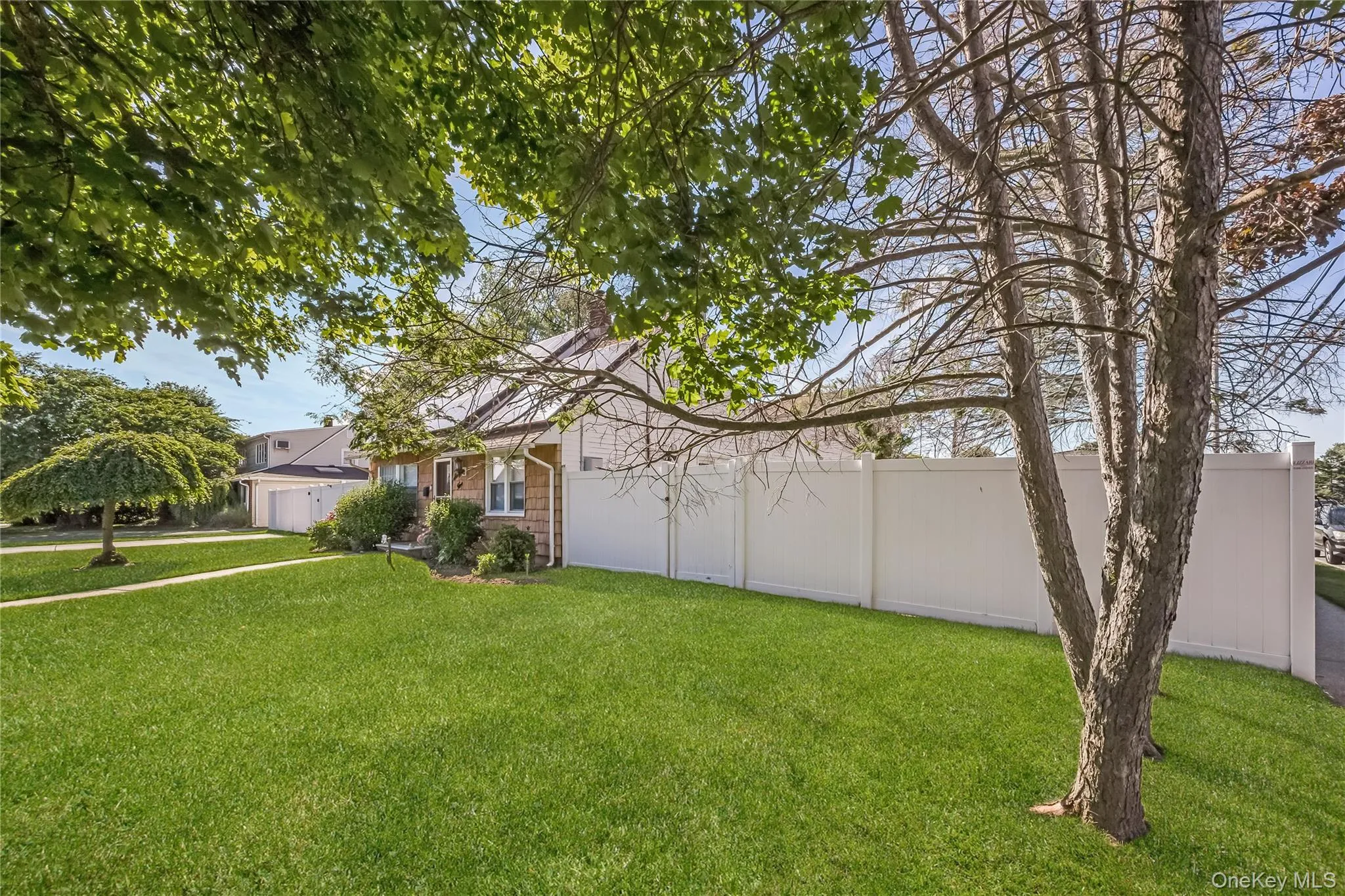 65 Club Lane, Hempstead, NY, 4 Bedrooms Bedrooms, 7 Rooms Rooms,2 BathroomsBathrooms,Residential,For Rent,Club,0,1012178 65 Club Lane, Hempstead, NY, 4 Bedrooms Bedrooms, 7 Rooms Rooms,2 BathroomsBathrooms,Residential,For Rent,Club,0,1012178