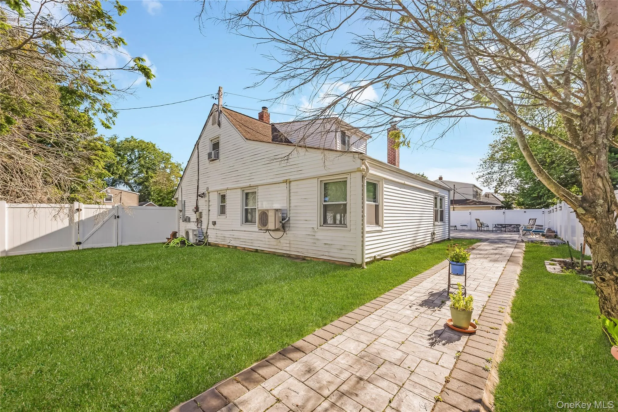65 Club Lane, Hempstead, NY, 4 Bedrooms Bedrooms, 7 Rooms Rooms,2 BathroomsBathrooms,Residential,For Rent,Club,0,1012178 65 Club Lane, Hempstead, NY, 4 Bedrooms Bedrooms, 7 Rooms Rooms,2 BathroomsBathrooms,Residential,For Rent,Club,0,1012178