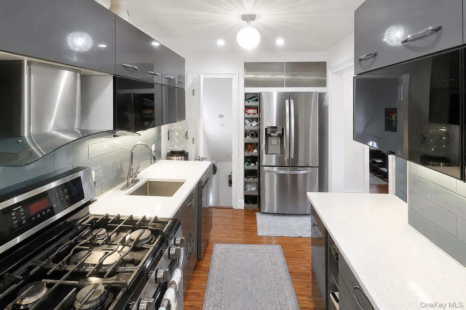 40 Emmett Terrace, New Rochelle, NY, 3 Bedrooms Bedrooms, 14 Rooms Rooms,2 BathroomsBathrooms,Residential,For Rent,Emmett,0,1012179 40 Emmett Terrace, New Rochelle, NY, 3 Bedrooms Bedrooms, 14 Rooms Rooms,2 BathroomsBathrooms,Residential,For Rent,Emmett,0,1012179