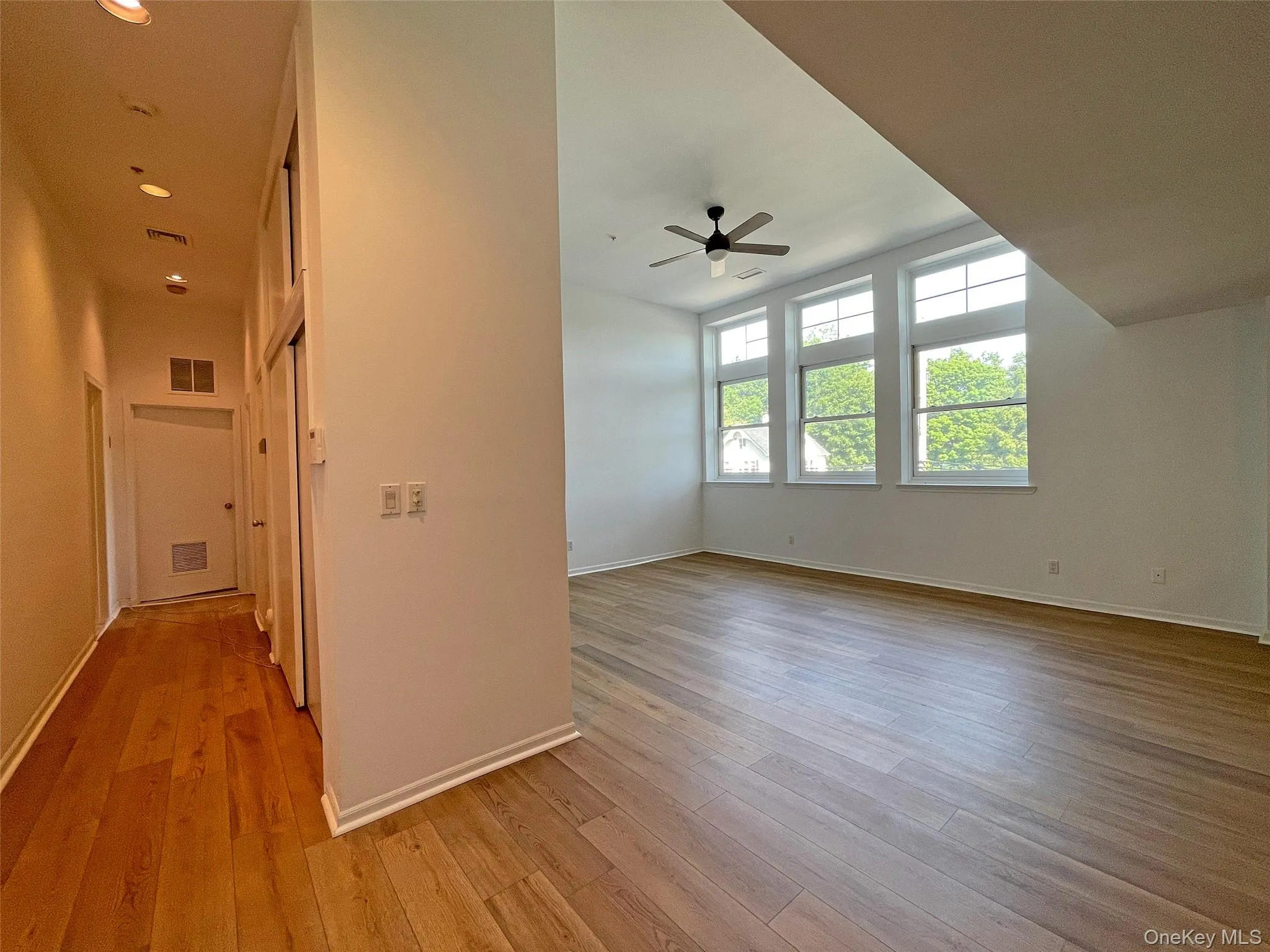 55 Hartsdale Avenue, Greenburgh, NY, 1 Bedroom Bedrooms, 3 Rooms Rooms,1 BathroomBathrooms,Residential,For Rent,Hartsdale,0,1012180 55 Hartsdale Avenue, Greenburgh, NY, 1 Bedroom Bedrooms, 3 Rooms Rooms,1 BathroomBathrooms,Residential,For Rent,Hartsdale,0,1012180